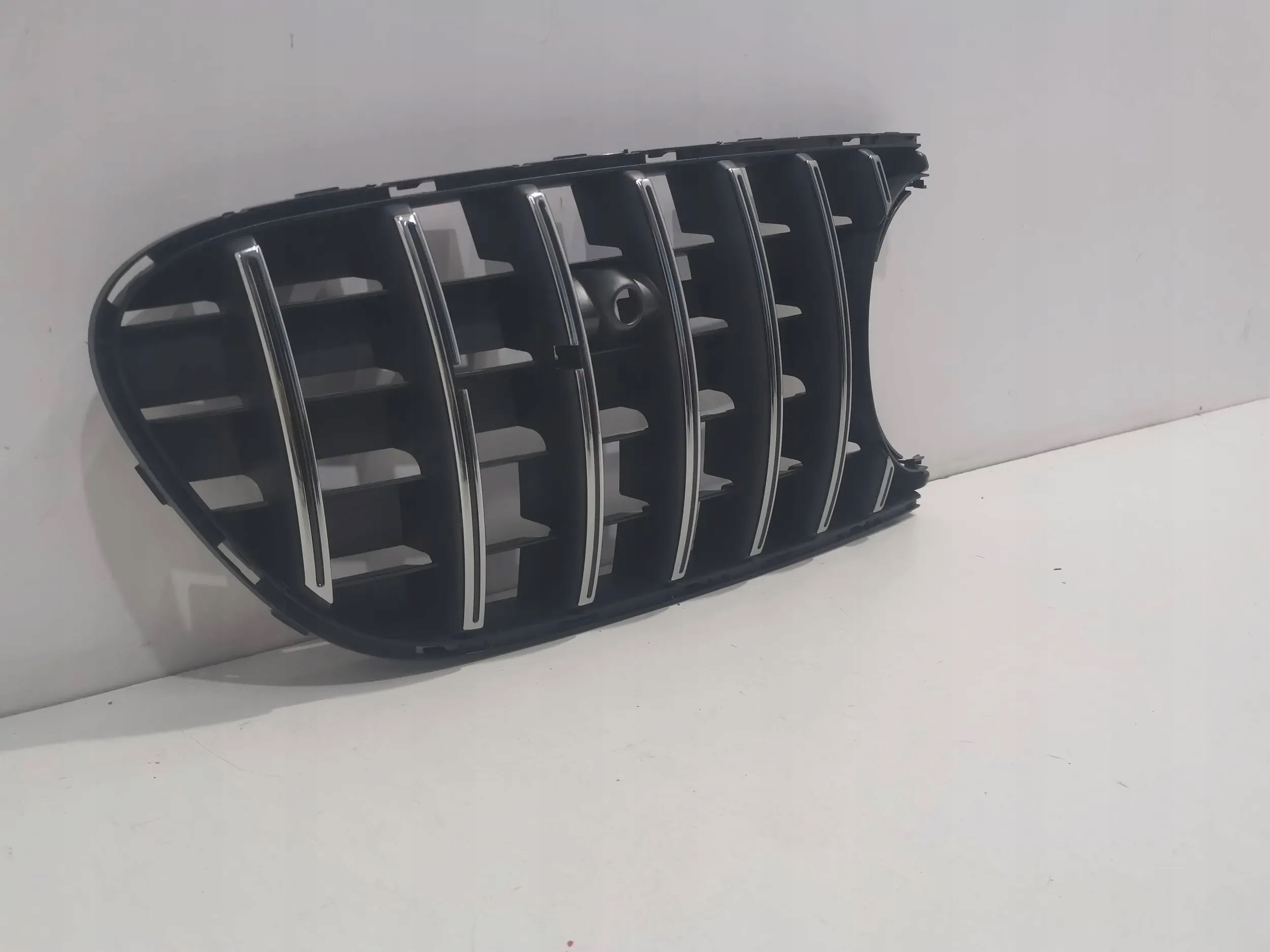 Mercedes Benz AMG GT R190 C190 2019 grill atrapa NOWA ORYGINAŁ Typ samochodu Samochody osobowe