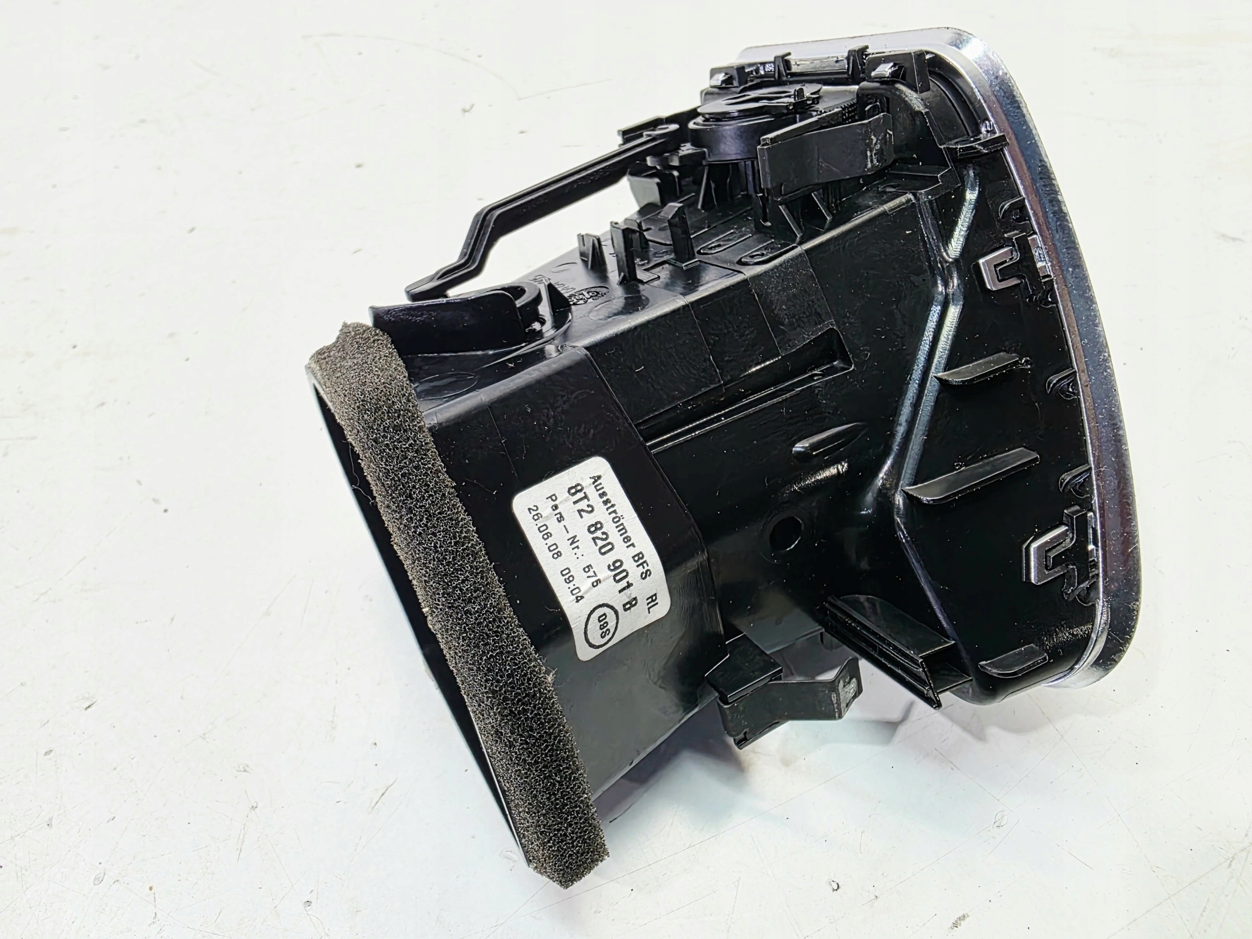 grid air conditioning devices left AUDI A5 8T 8T2820901B