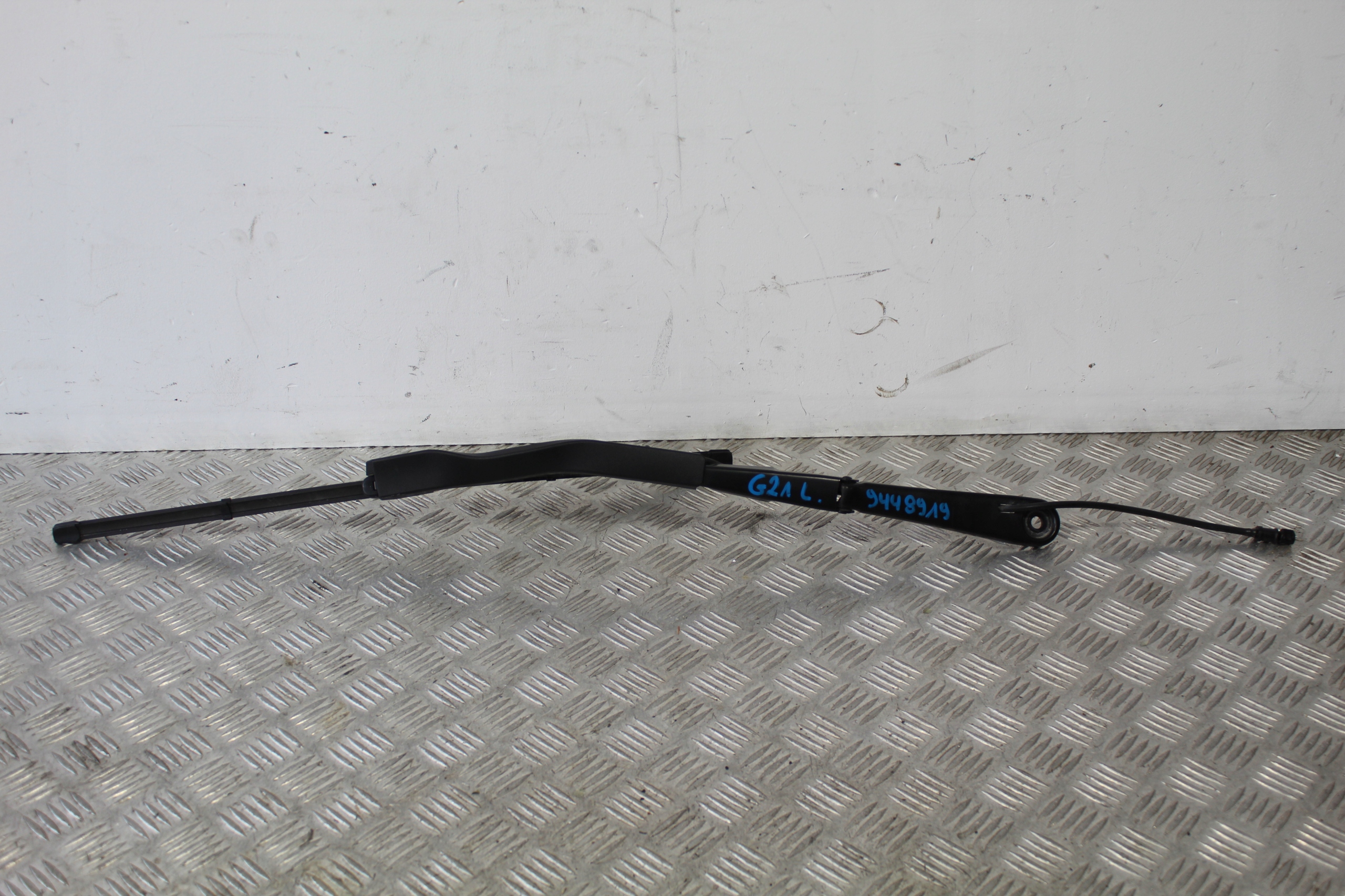 Рычаг стеклоочистителя левый BMW 3 G20 G21 9448919