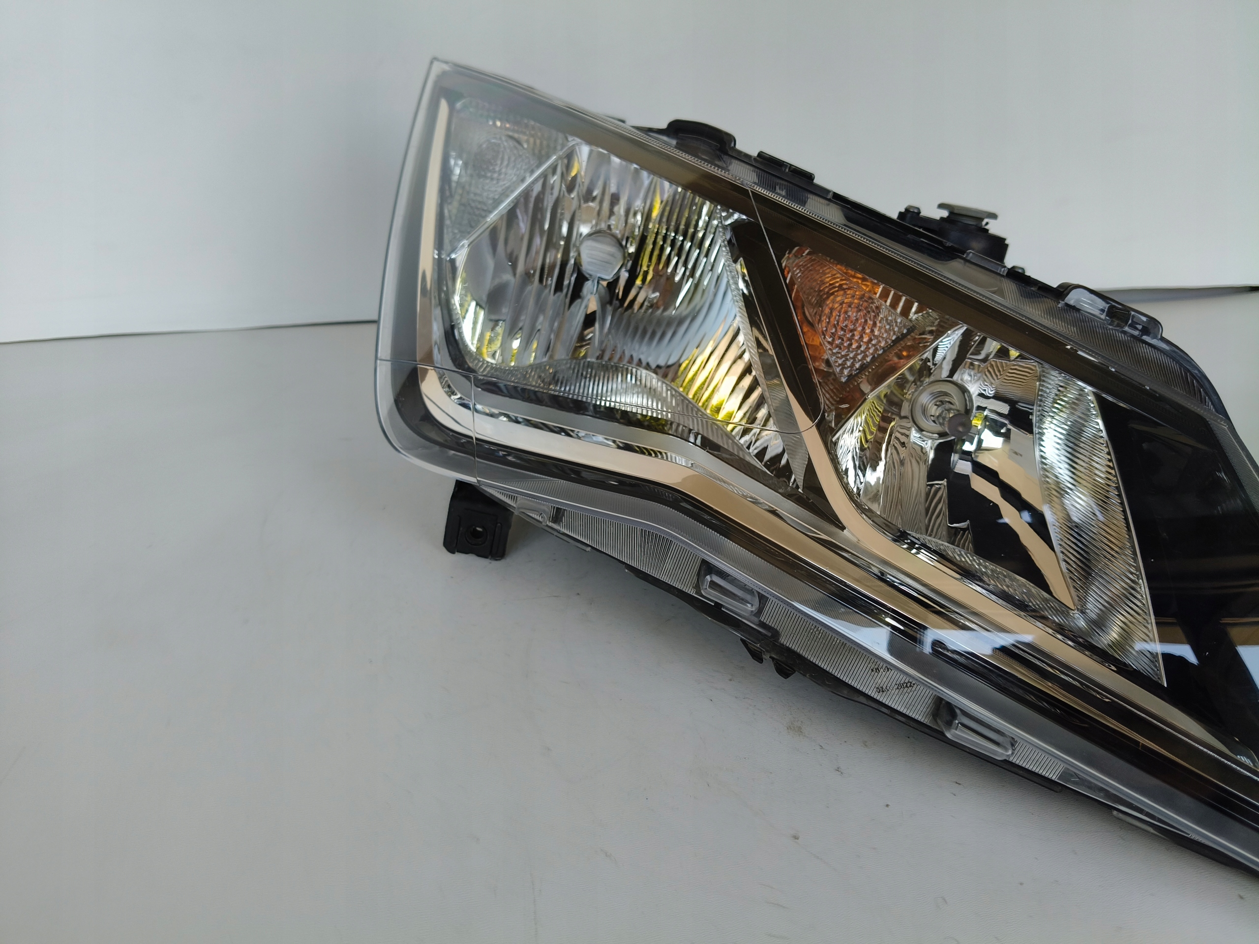 light right REFLEKTOR SEAT LEON III 3 5F 5F0 13-17