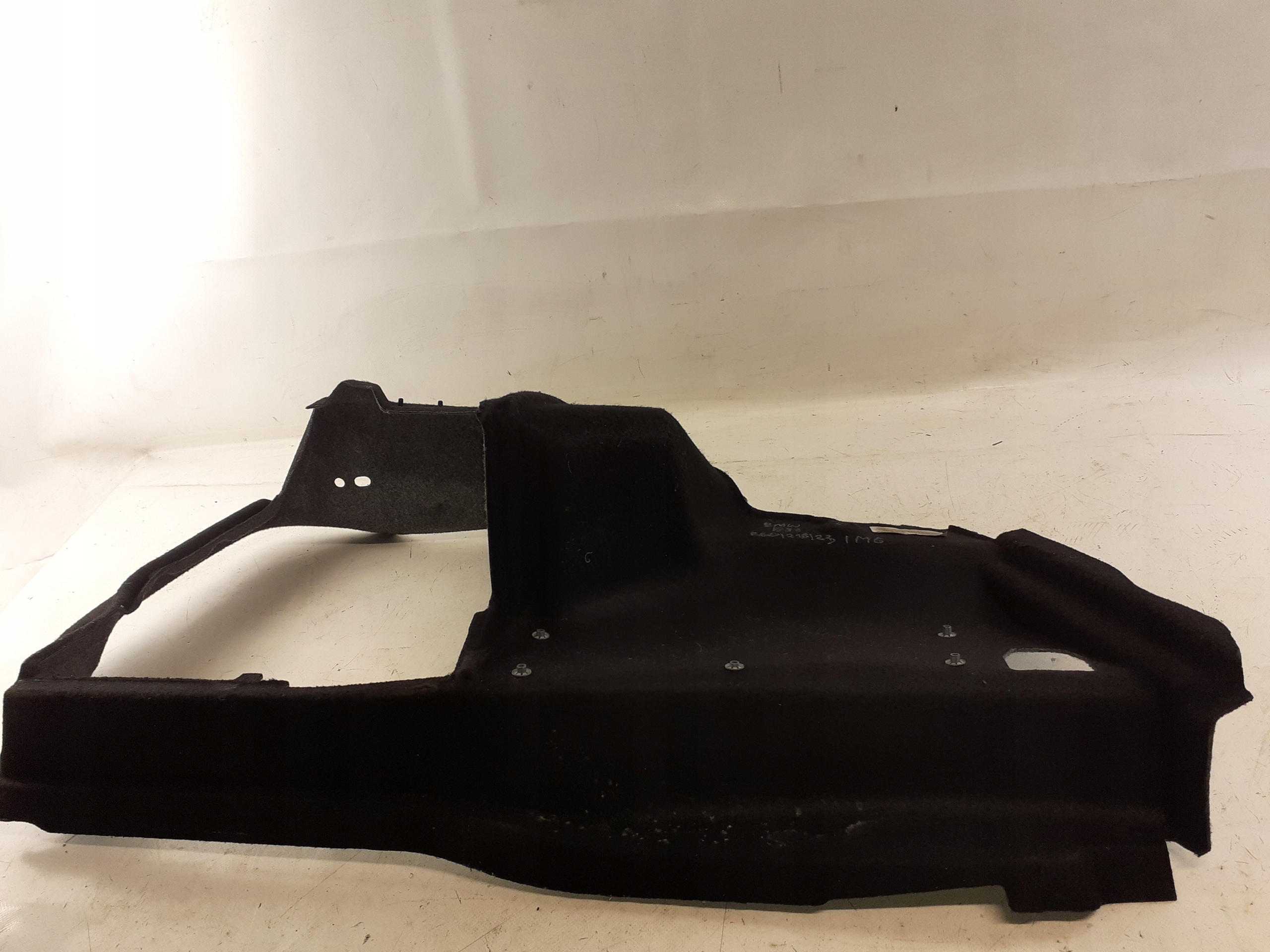 19811981LMYLUNNLNMK - BMW 3 E92 купе Облицювання багажника бекон П