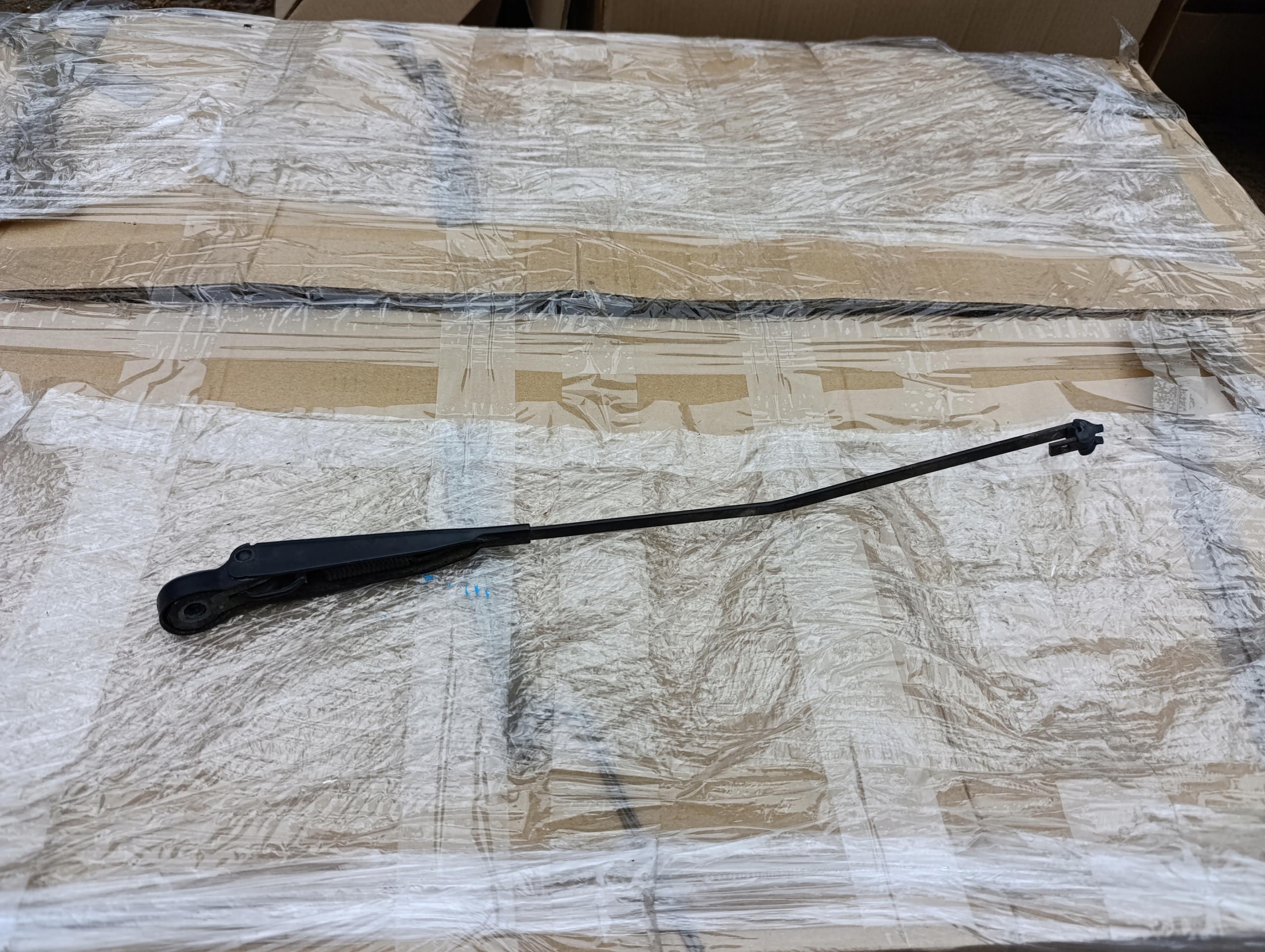 wischerarm heck heckklappe OPEL VIVARO und TRAFIC 01