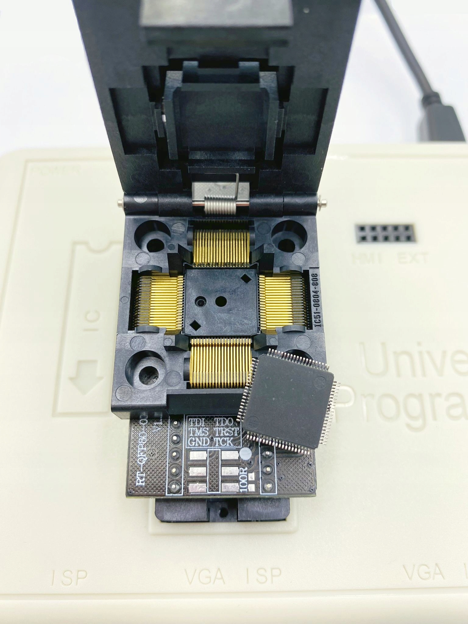 Adapter QFP80 (TMS320F28035) ZIF dla iFix RT-809h Rodzaj programator uniwersalny