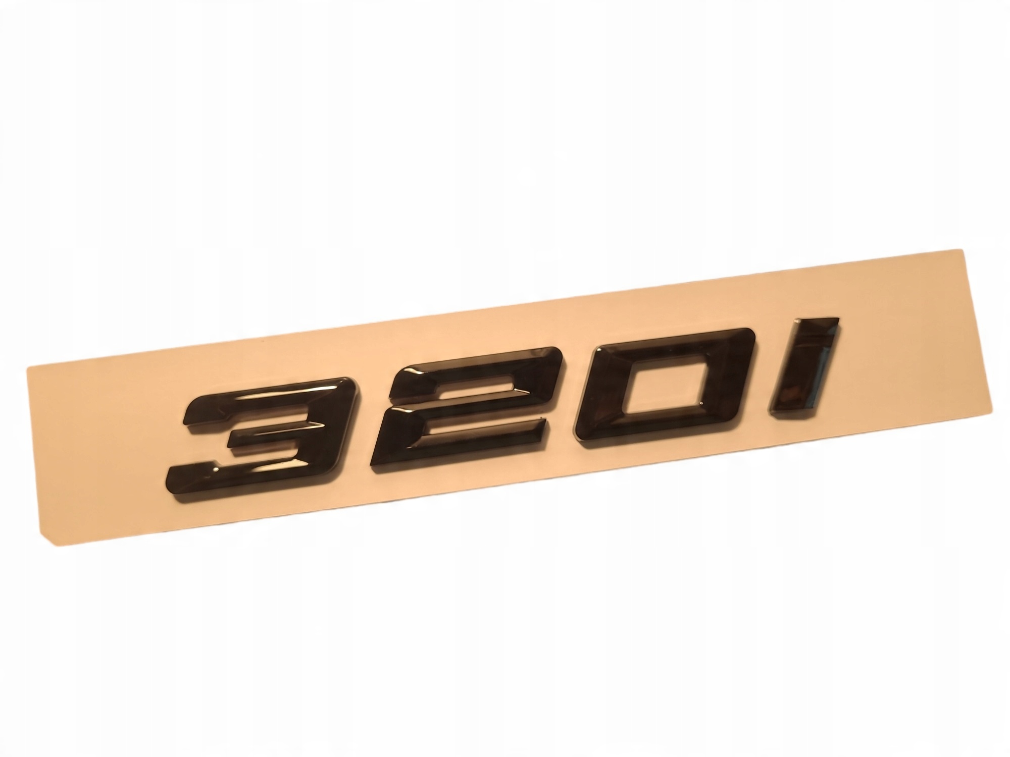 

Emblemat 320i do Bmw Black Glossy