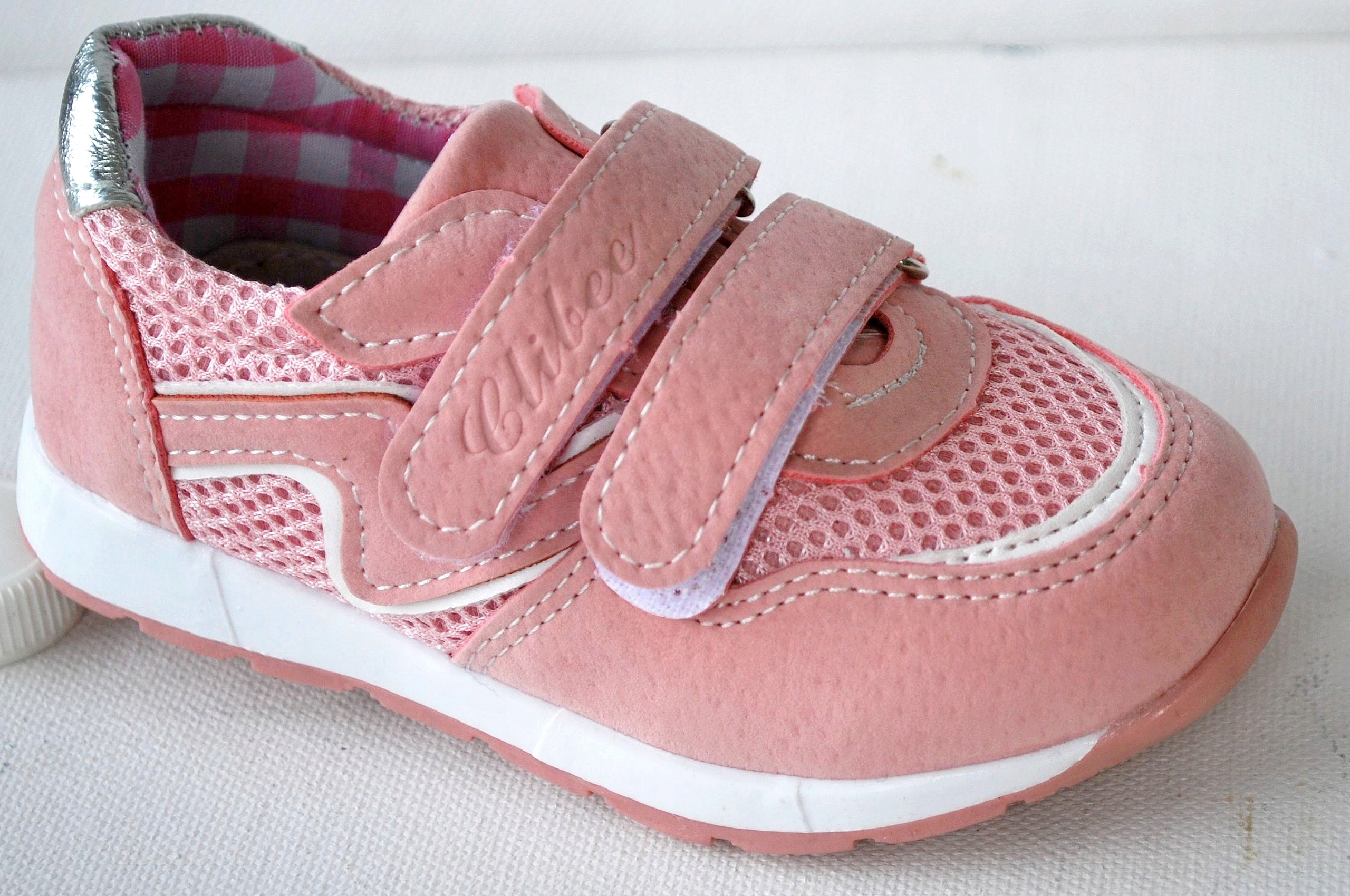 PUDROWE Adidasy wkł.skóra profil r.29 / 18,5cm Płeć dziewczynki