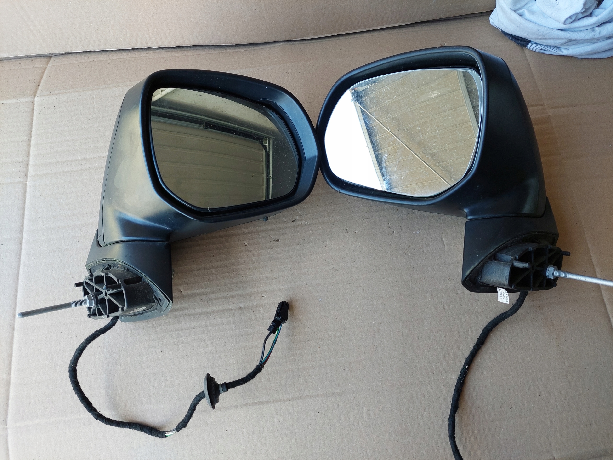 mirror Peugeot 3008 and left 6 pin