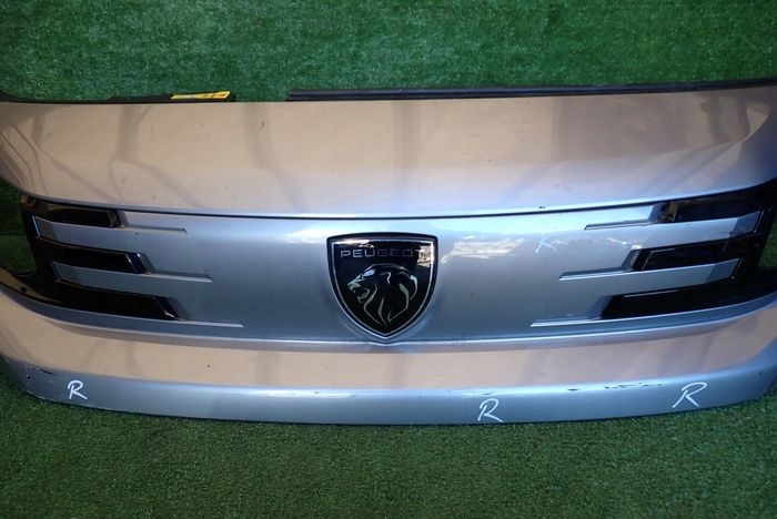 PEUGEOT EXPERT 3 III LIFT 23- Frontstoßstange vorne