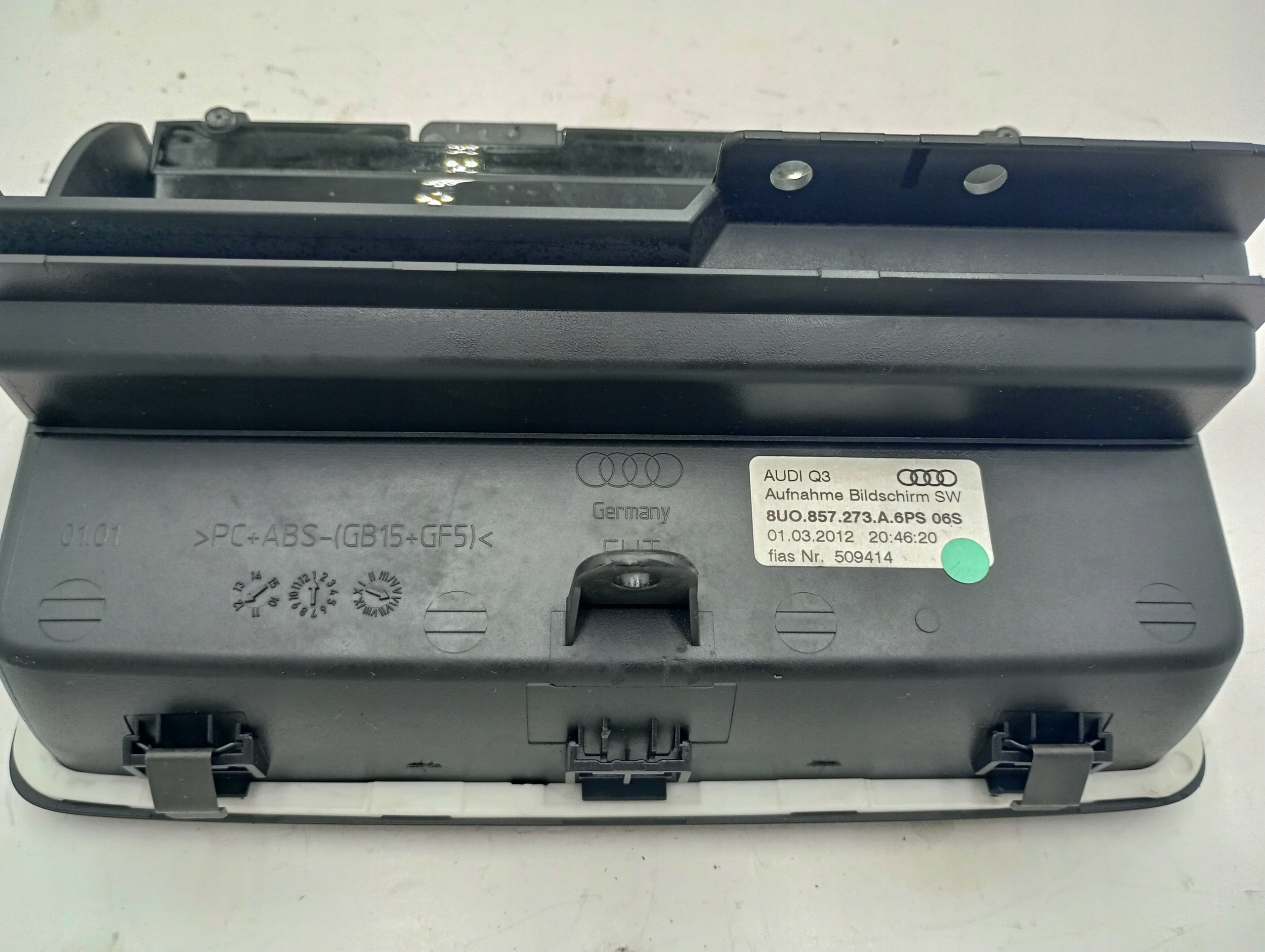 дисплей экран навигации Audi Q3 8U857273A