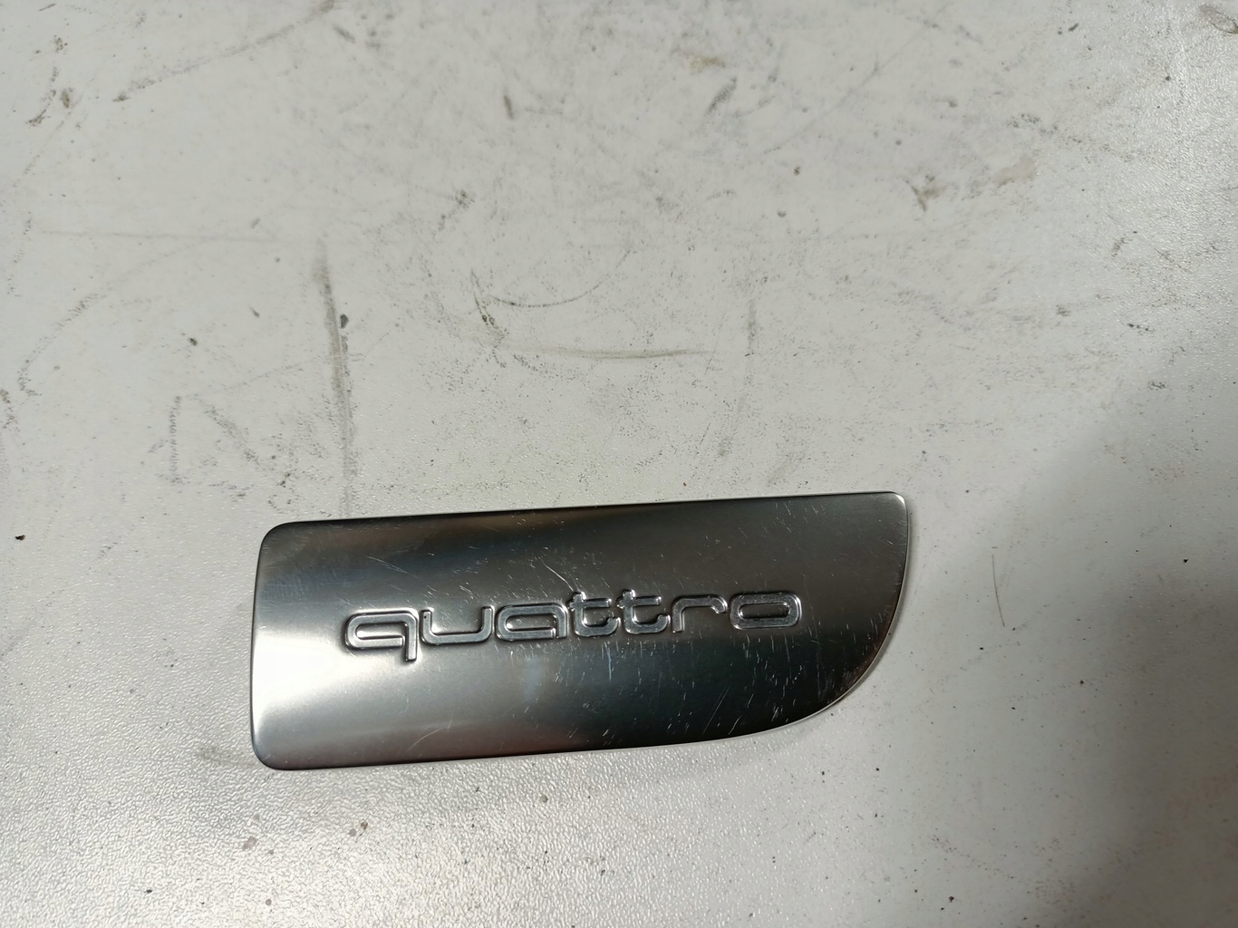 Накладка на панель консоли 8P1853192A AUDI A3 8P