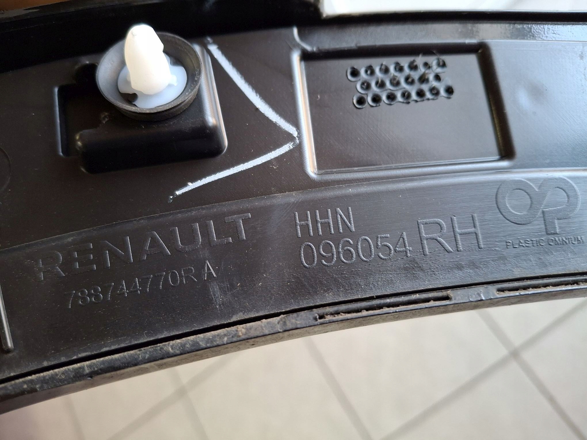 cap for fender right rear RENAULT AUSTRAL 2022R->