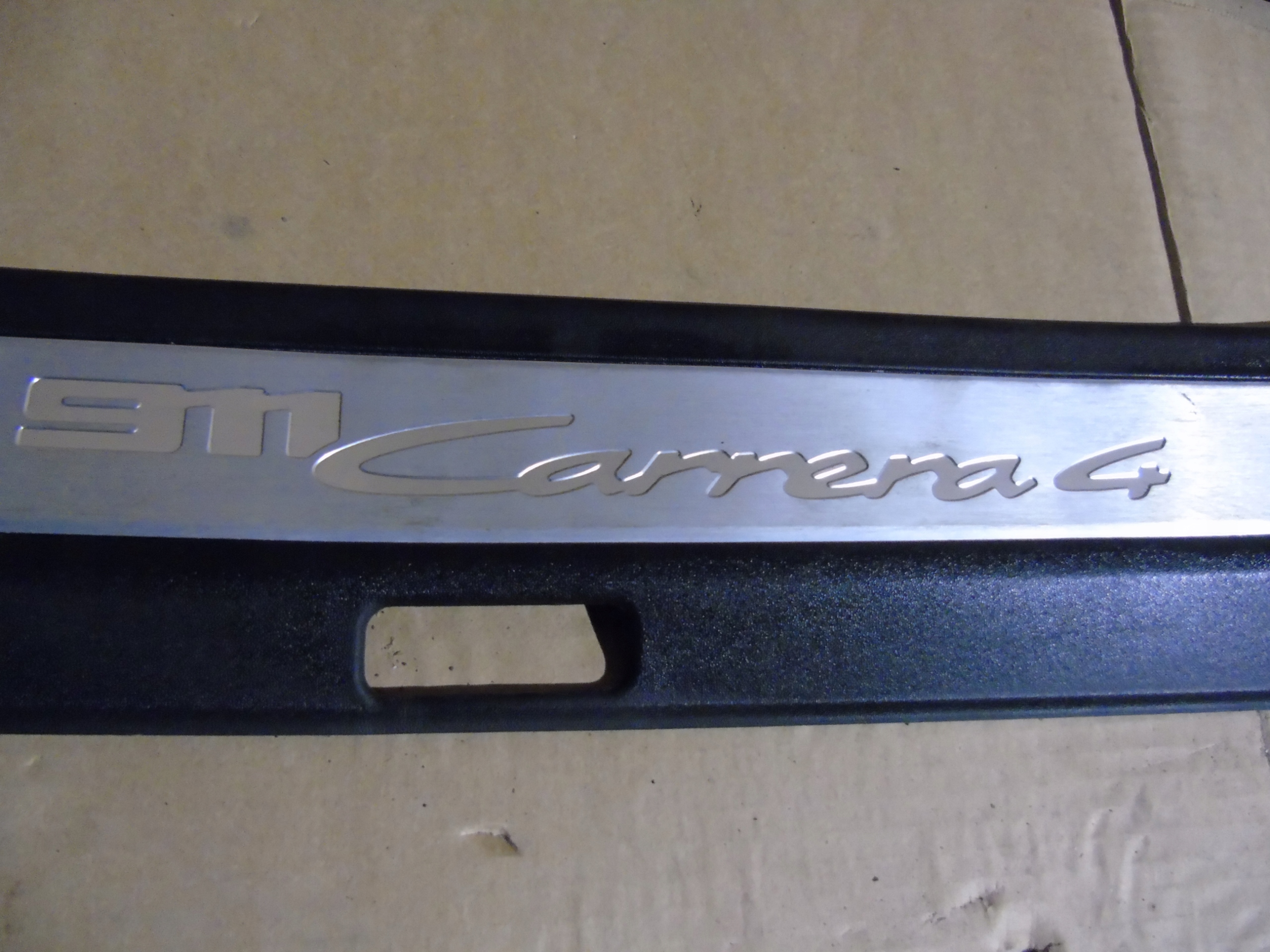 IDEAL moulding cap threshold right PORSCHE 992 1