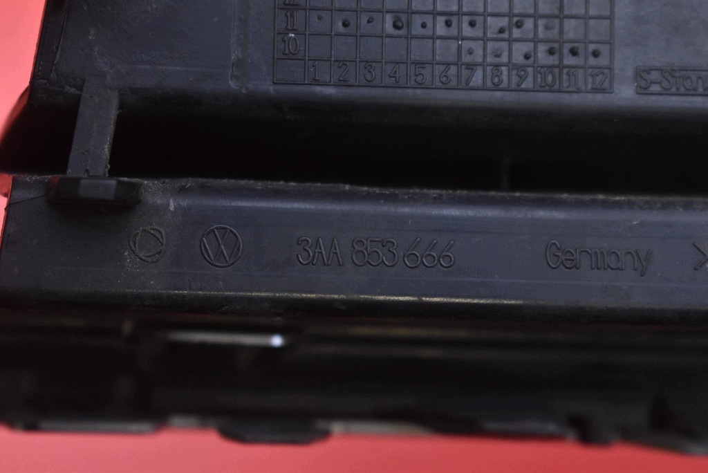 grid of a bumper right front black CHROM 3AA853666 VW PASSAT B7 10-15