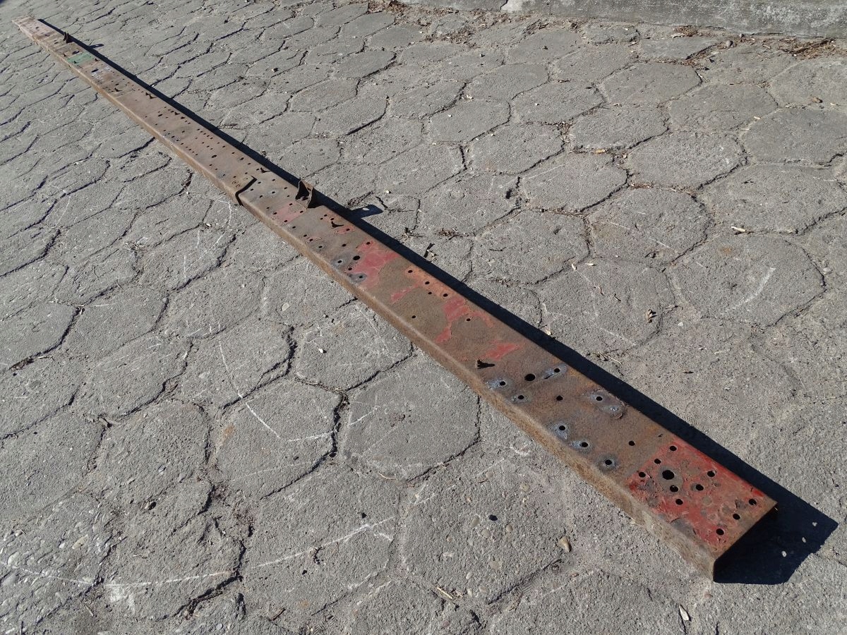 IVECO EUROCARGO II RAMA LEWA BOK RAMY 17 5 782X18 Car type Trucks