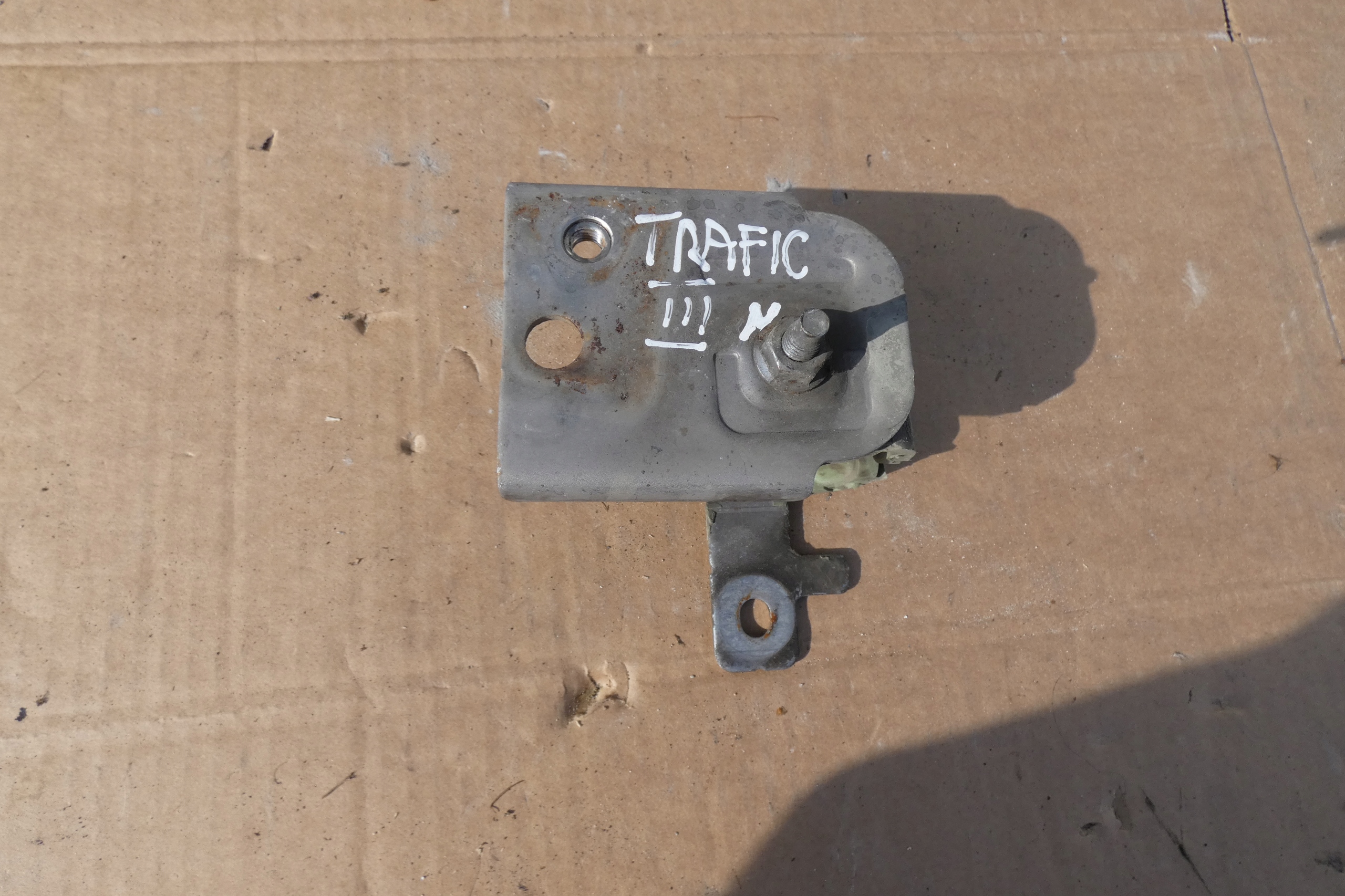 Supporto tlumika Trafic III lift 2.0 DCI