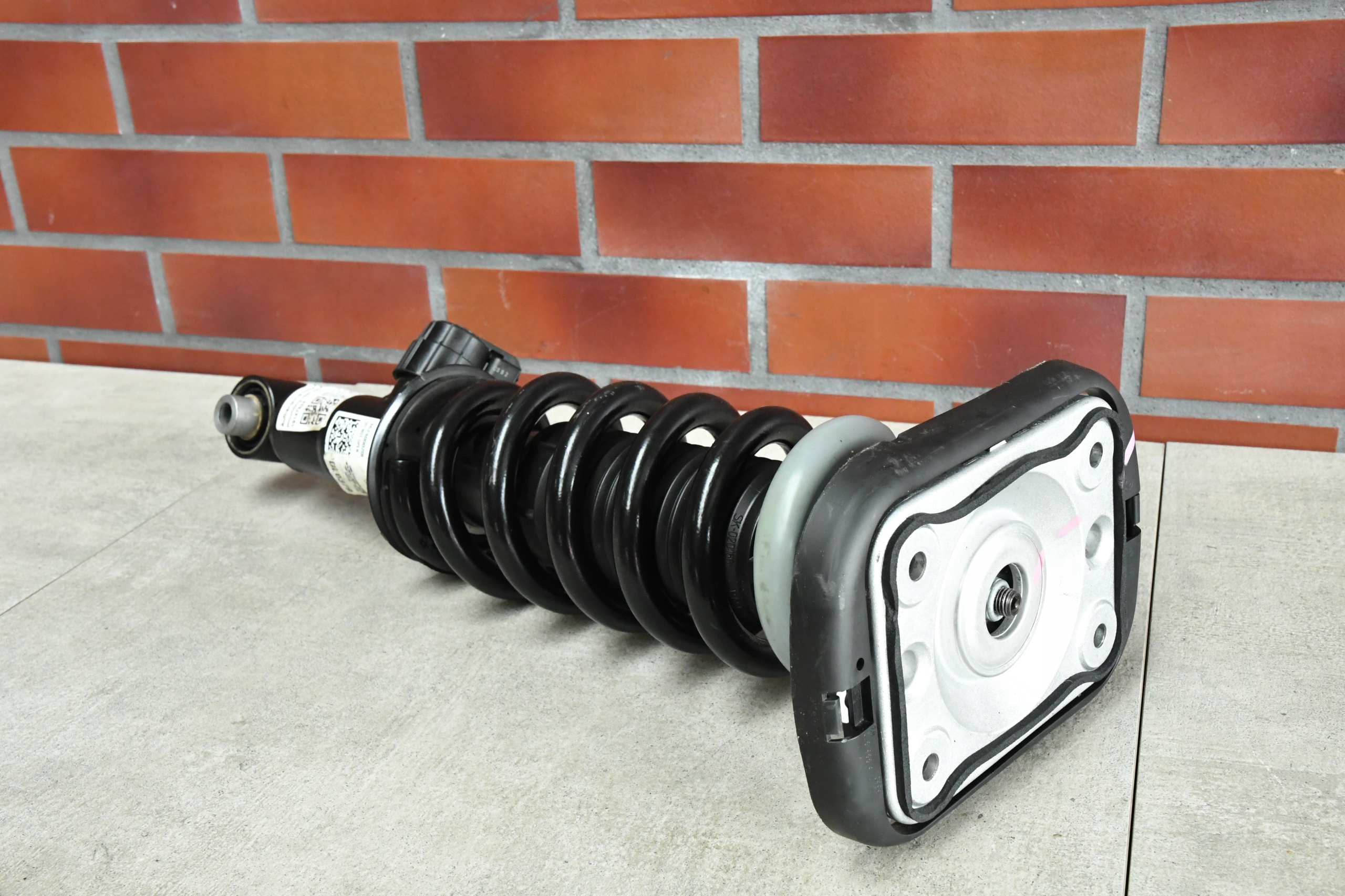 shock absorber left rear part rear BMW XM G09 267km