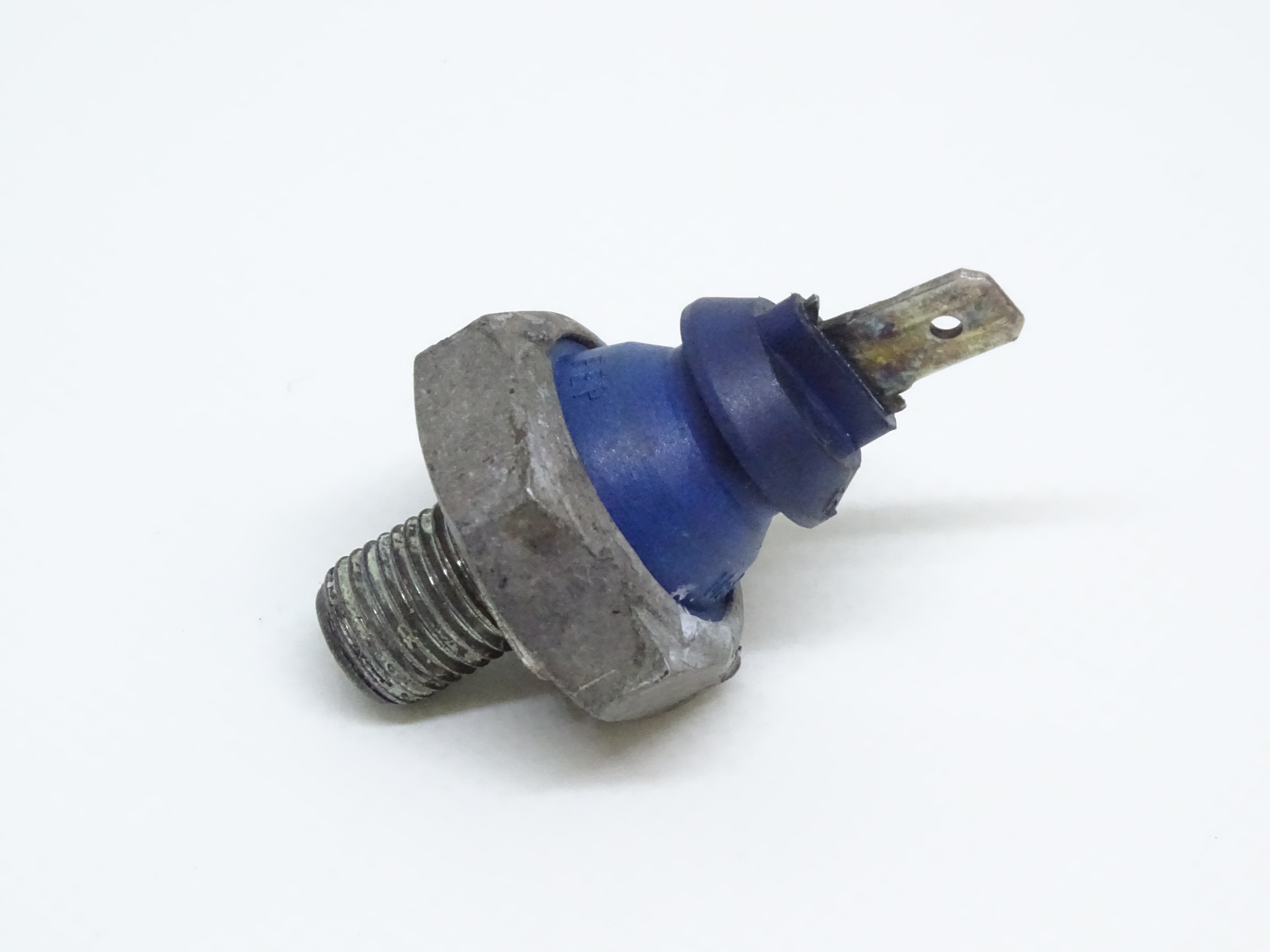 FORD GALAXY 1.9 TDI CZUJNIK CIS OLEJU 028919081D