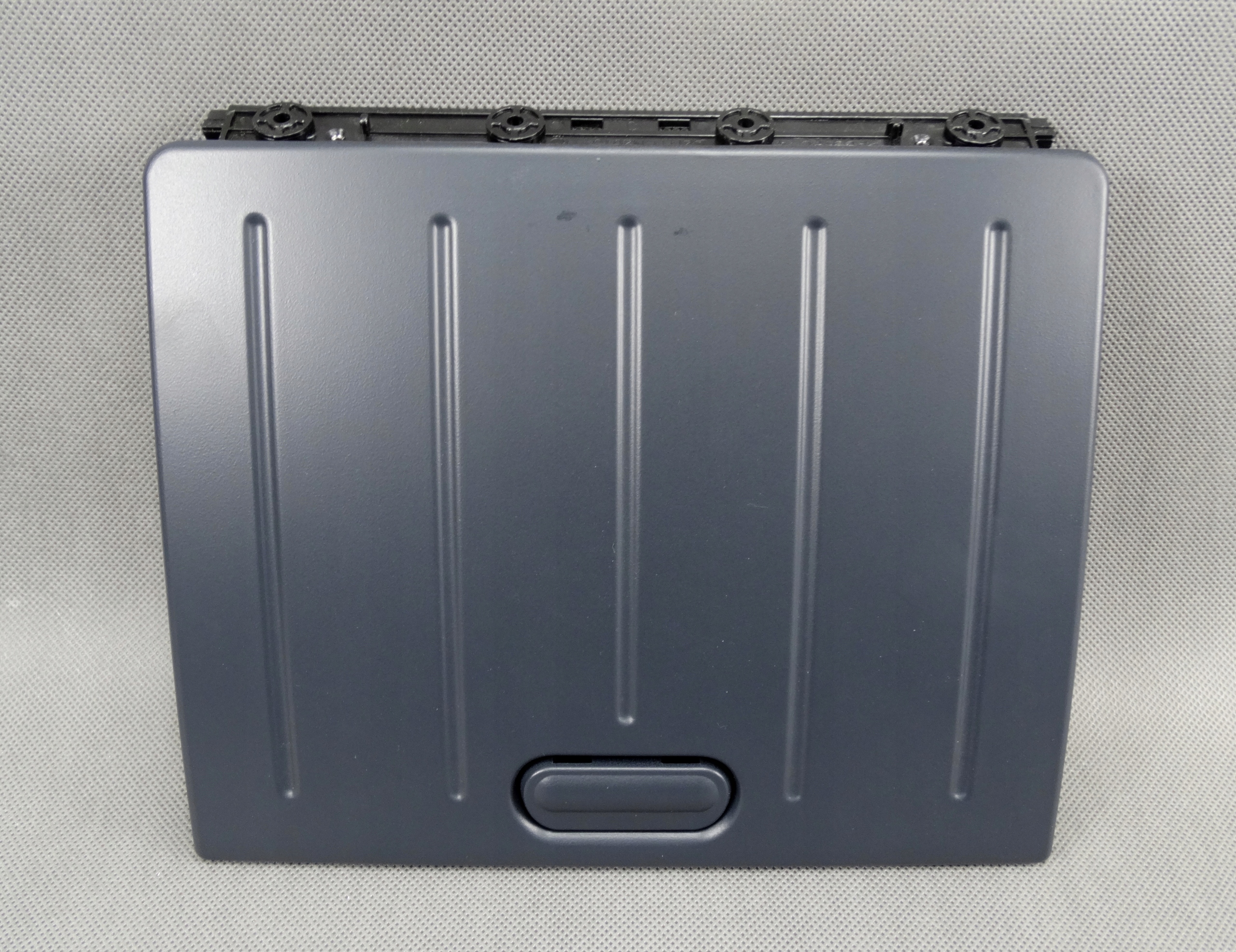 POKRYWA SCHOWKA DESKI ROZDZIELCZEJ FORD FUSION 2002 - 2005 Numer katalogowy części 1337689