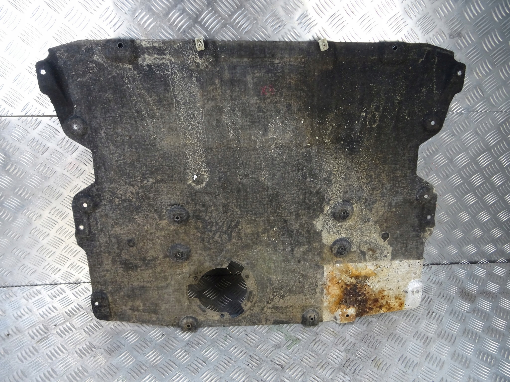 BMW X3 G01 cover below engine