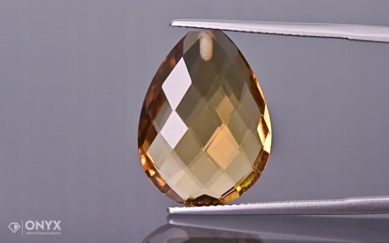 Medový křemen fazetovaný předvrtaný sopel 20x15 mm