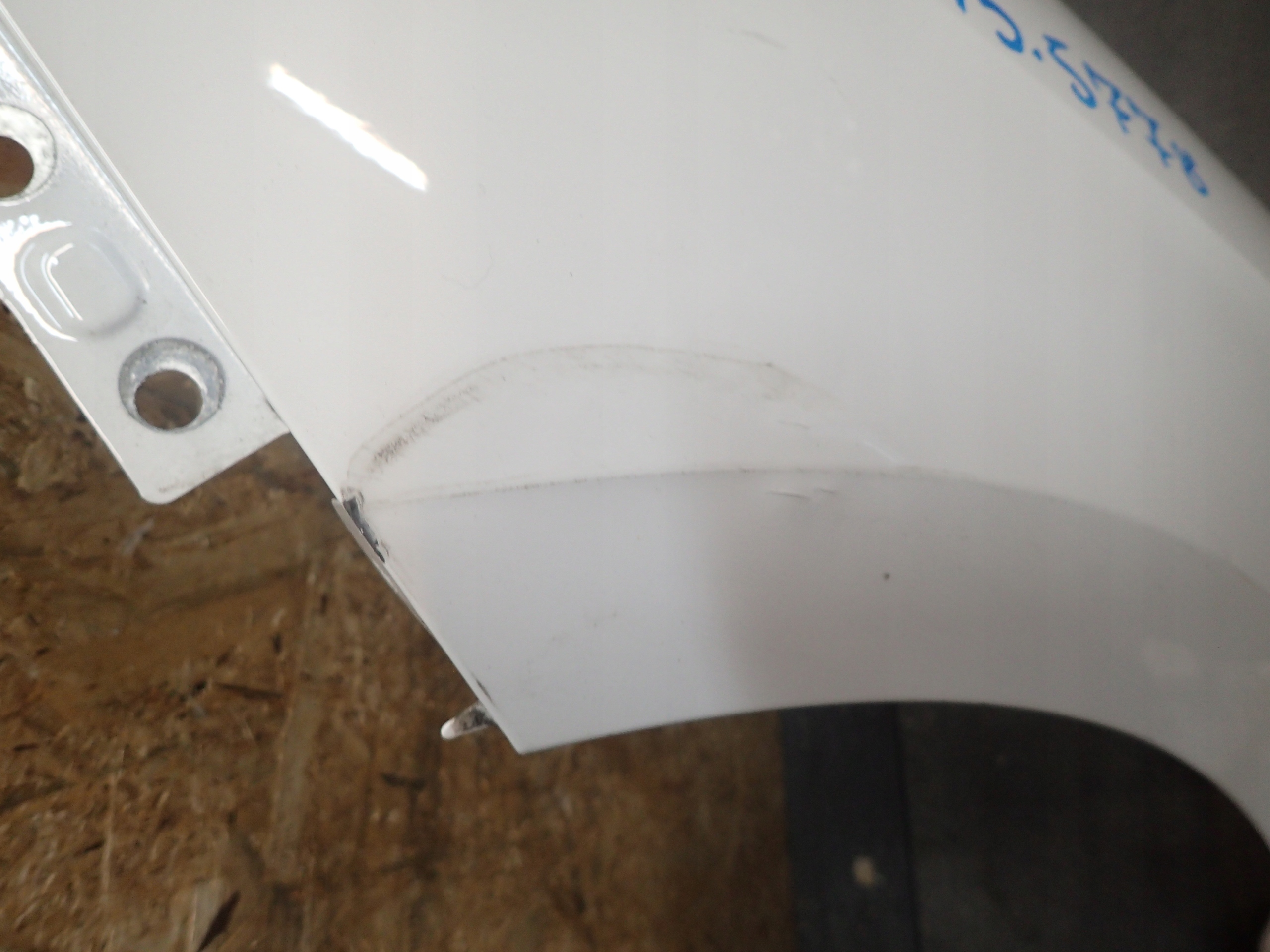 FENDER FRONT LEFT SEAT LEON IV 4 E HYBRID
