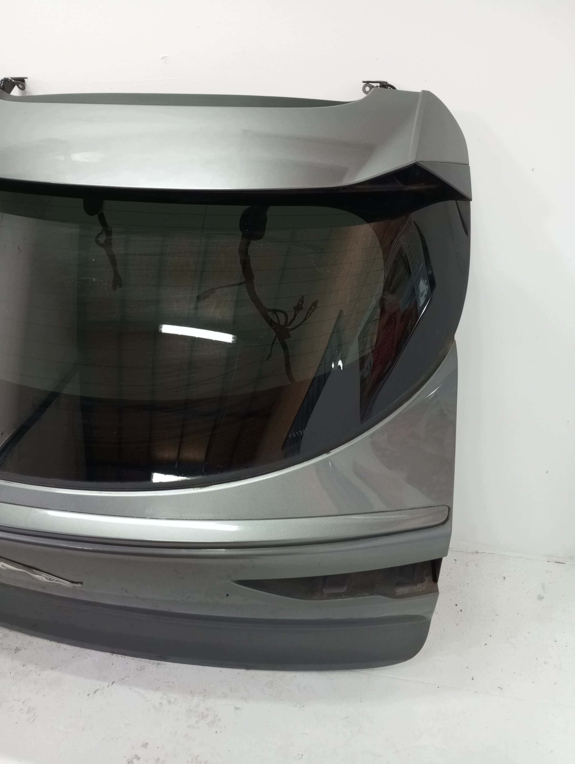 boot doors JAGUAR and PACE 18R below KAMERE LKH CORRIS GREY