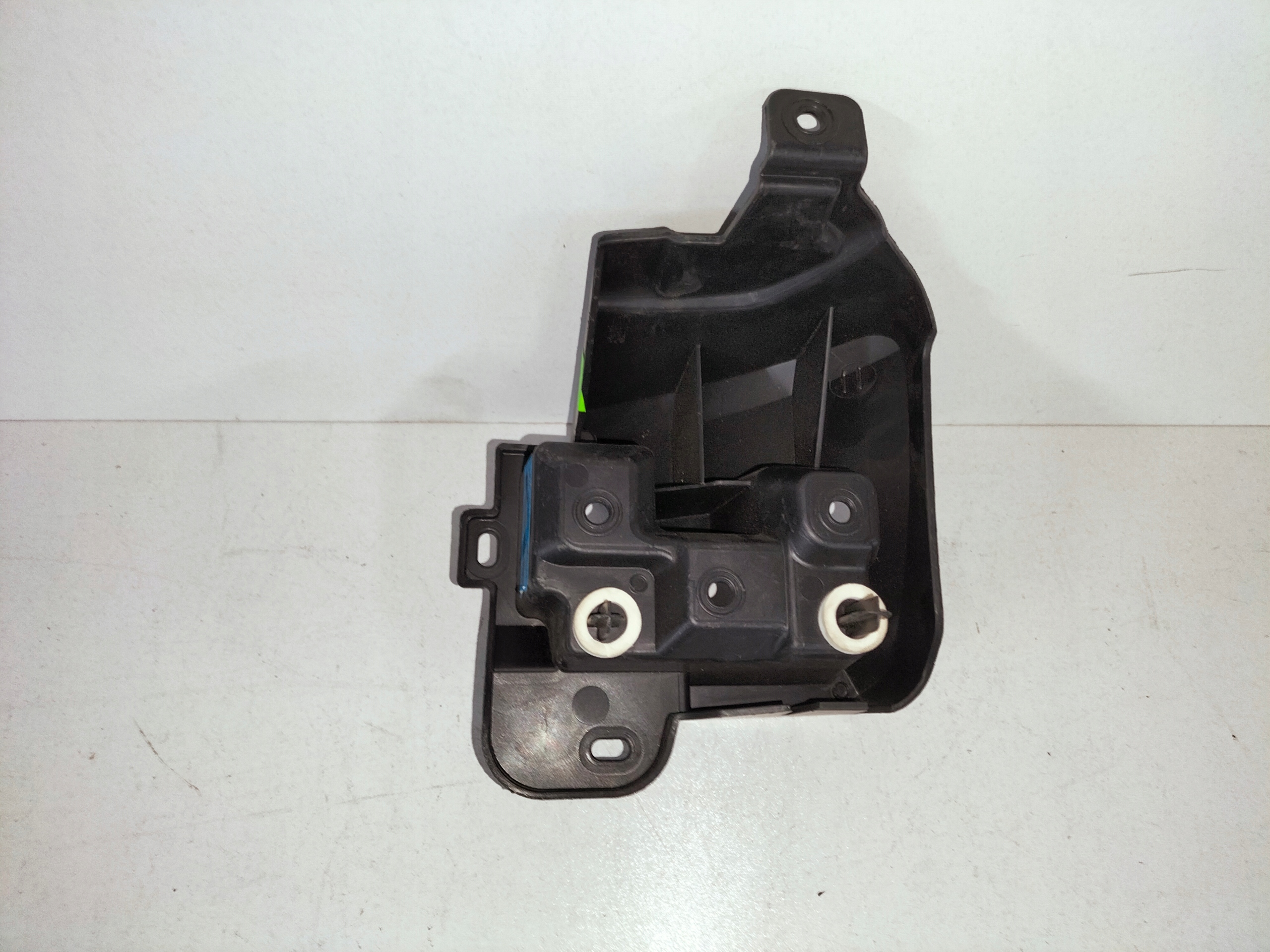 bumper bracket rear part left RENAULT CLIO 5 V 19