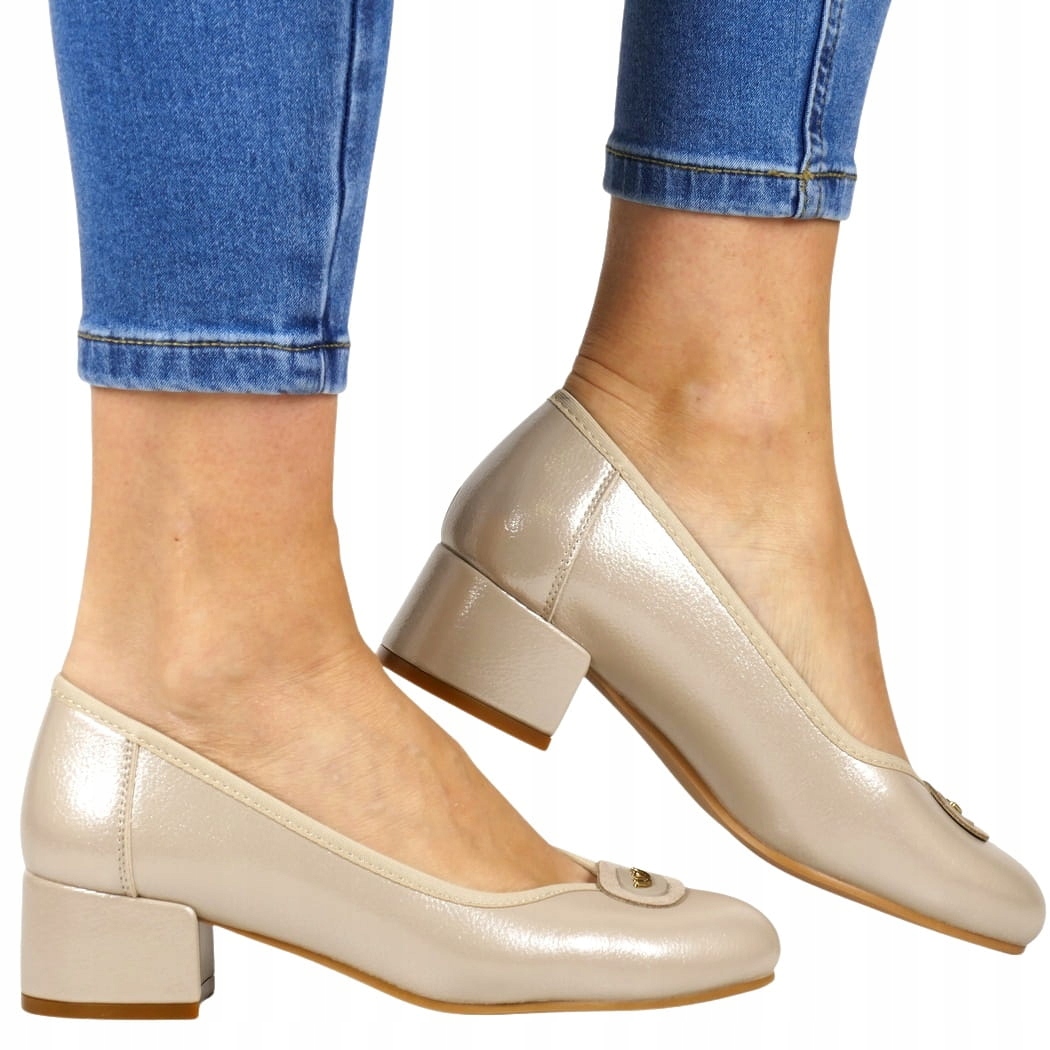 iButy Lodičky Boty Na Nízkém Podpatku Elegantní Zlaté Béžové S Leskem