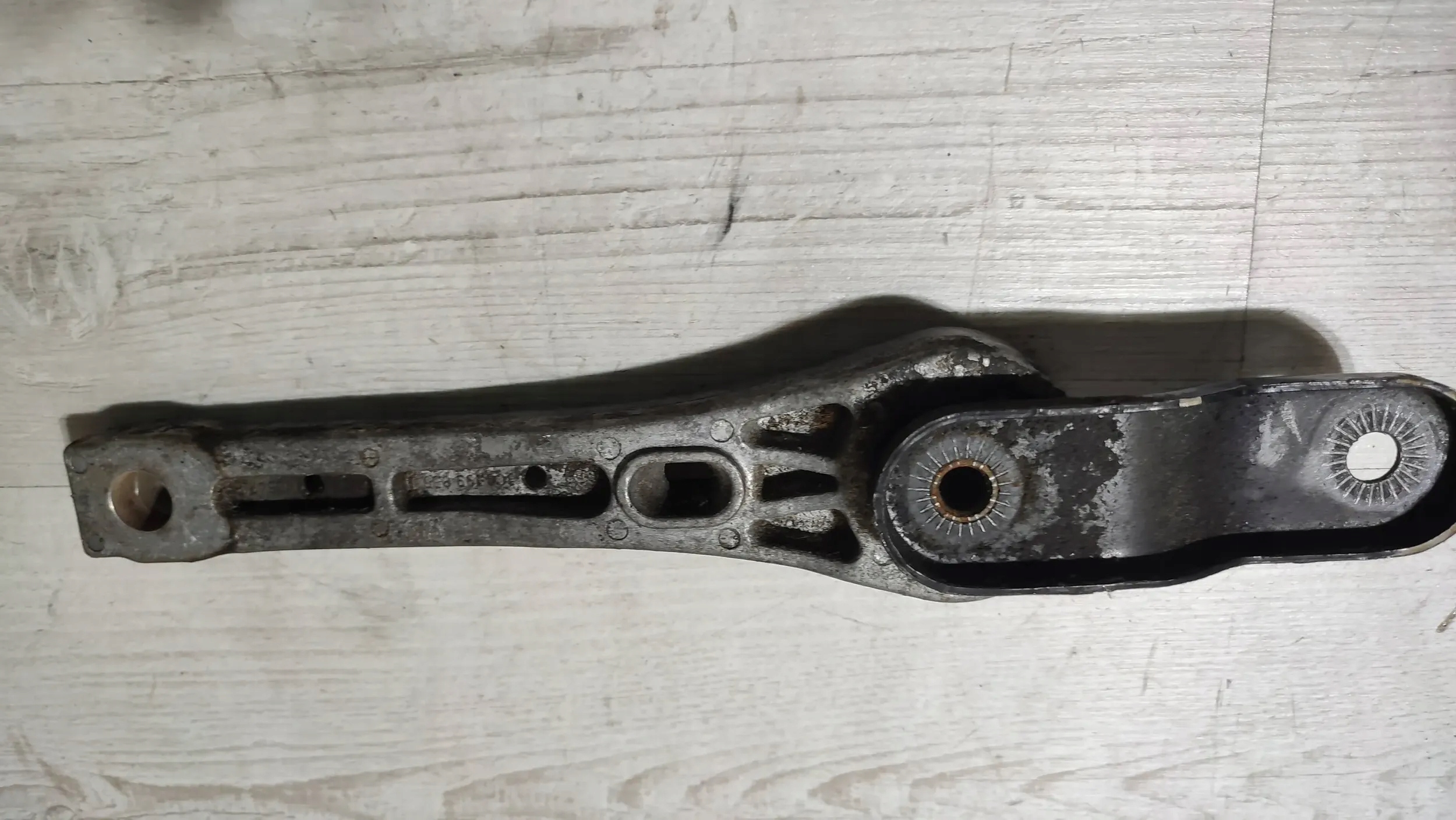 Audi TT 8J 13r 2.0tdi airbag engine mount