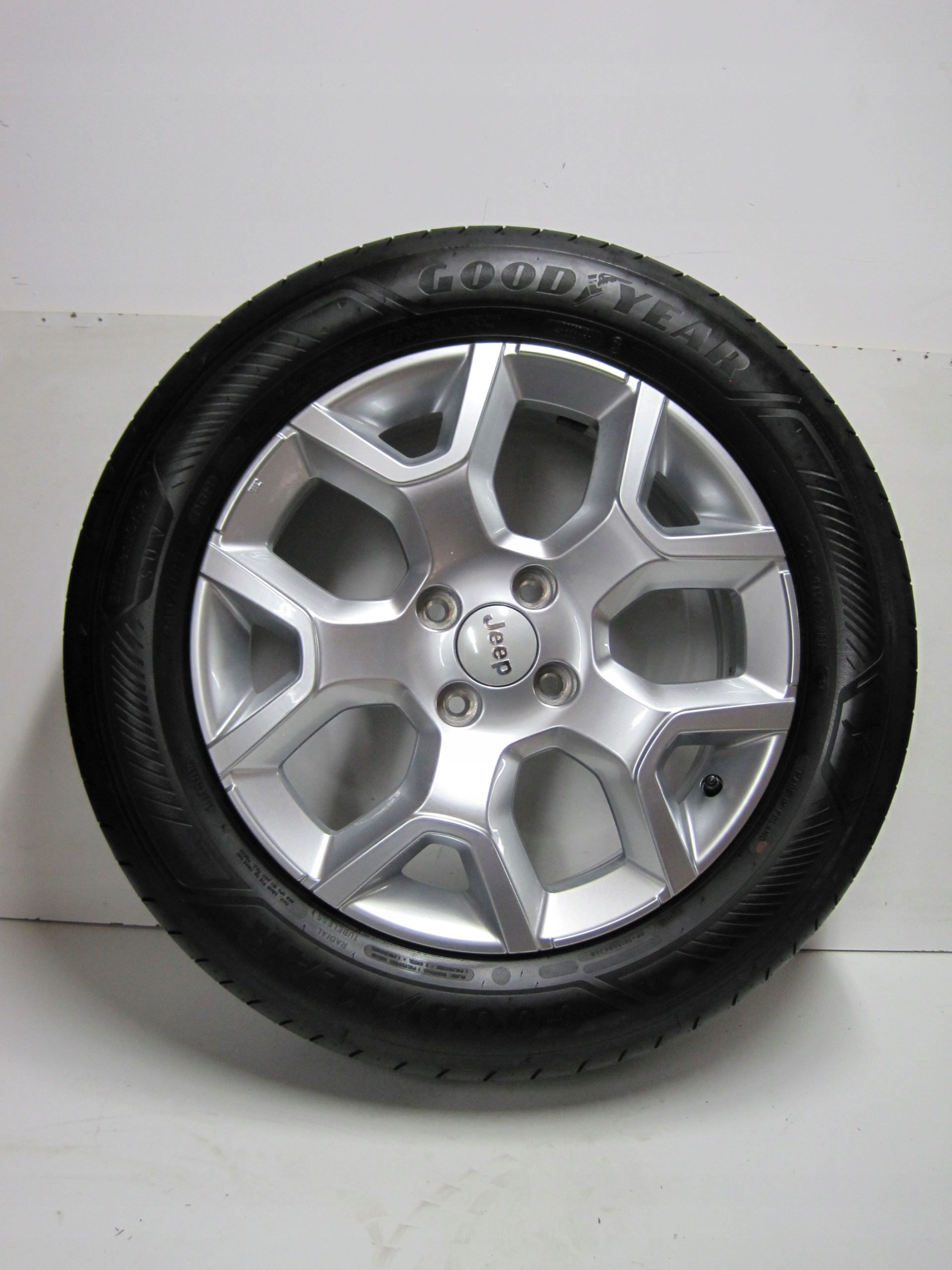 wheels discs tyres JEEP AVENGER R17 3MM