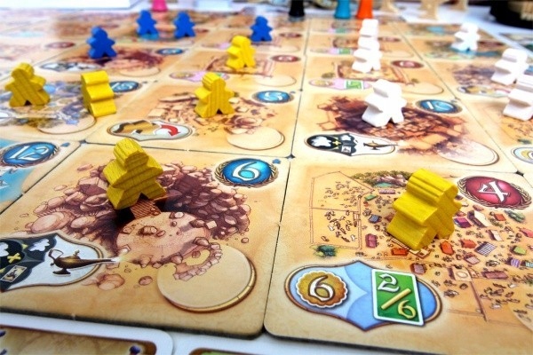 Pięć Klanów (Five Tribes PL) Nazwa Pięć Klanów