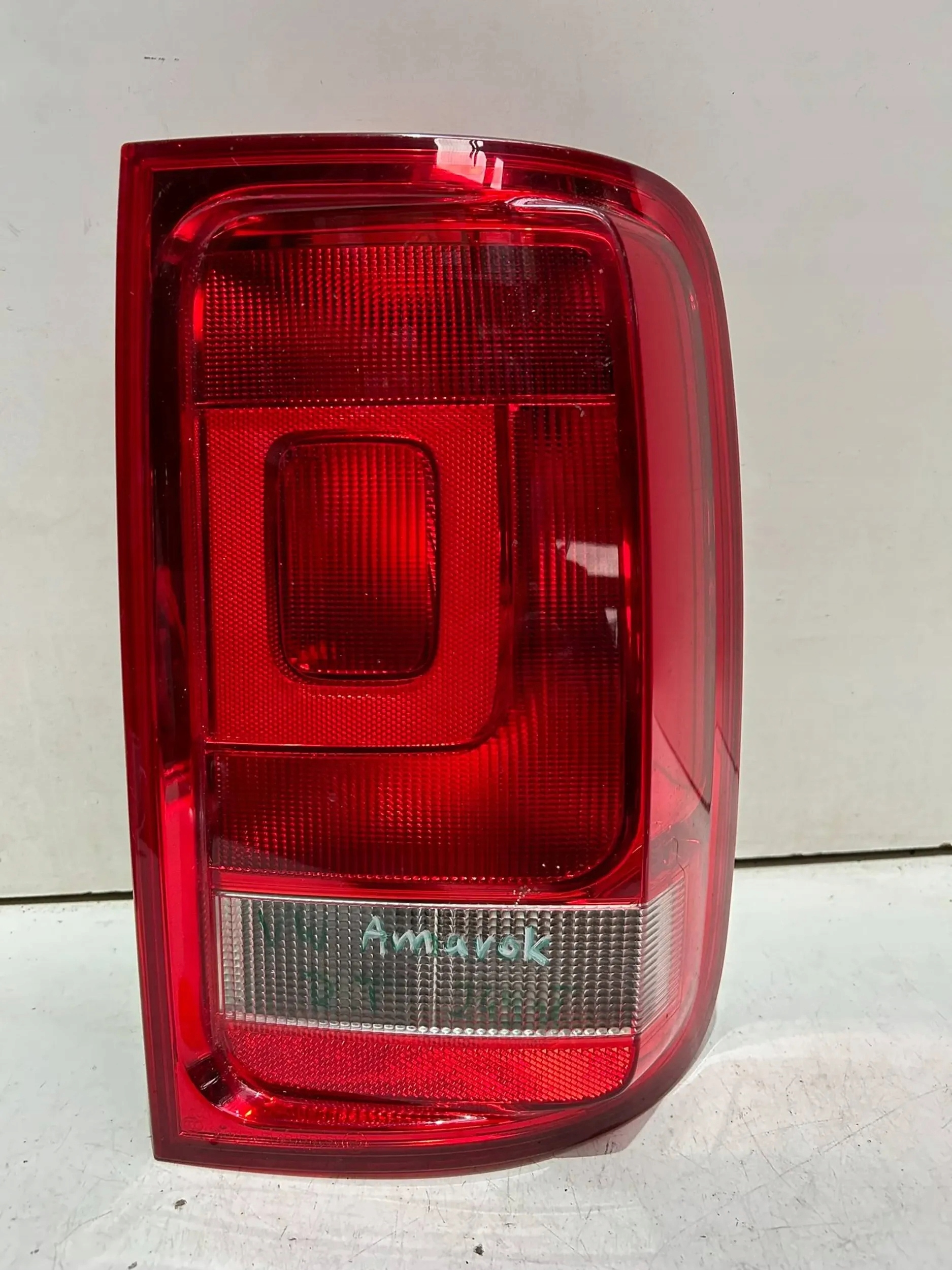 Lampa tył prawy Volkswagen Amarok