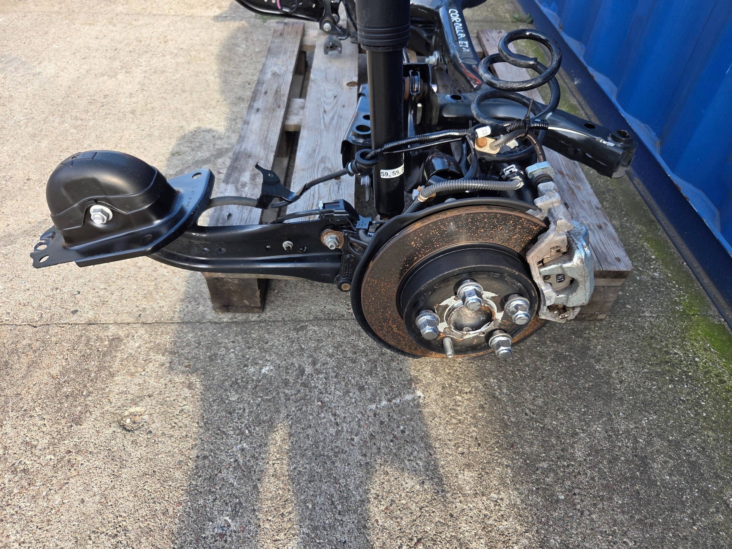 Toyota Corolla E21 Suspension Arrière Complets (K546)