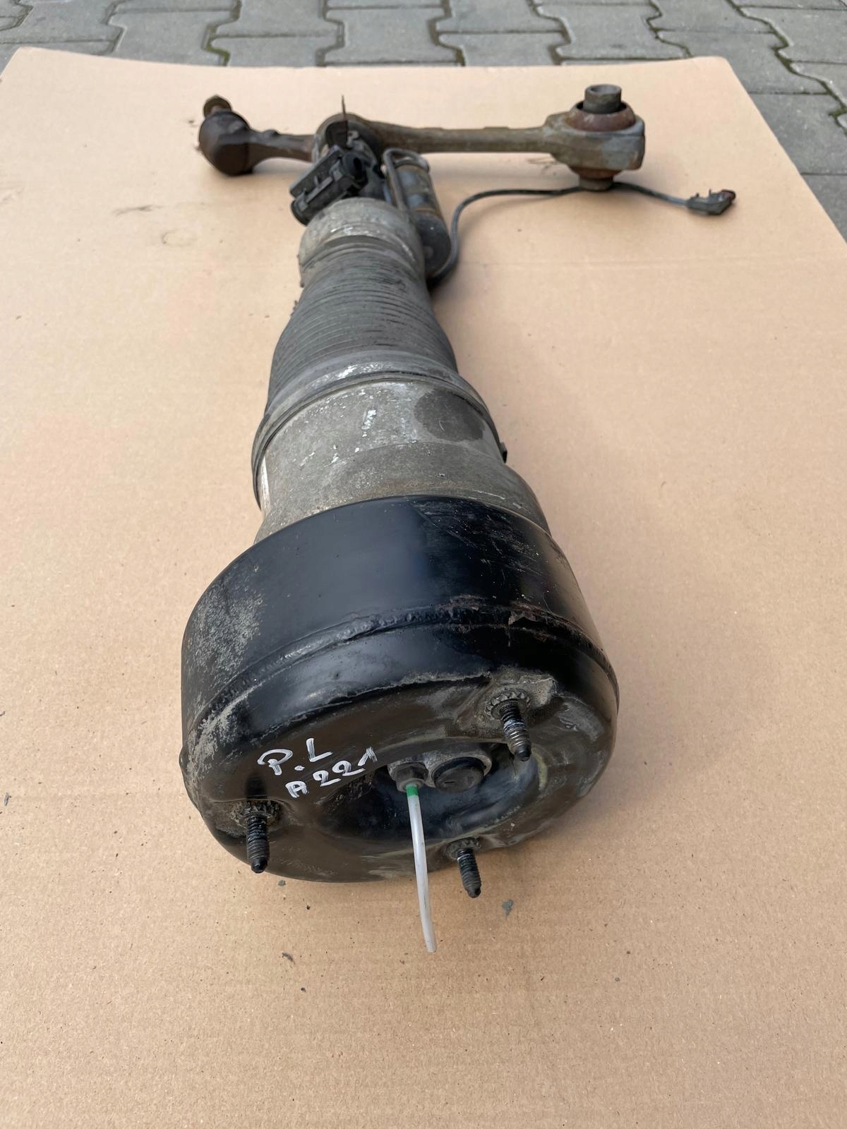 MERCEDES S 320 CDI W221 AMORTYZATOR AIRMATIC LEWY PRZÓD Producent części Mercedes-Benz OE