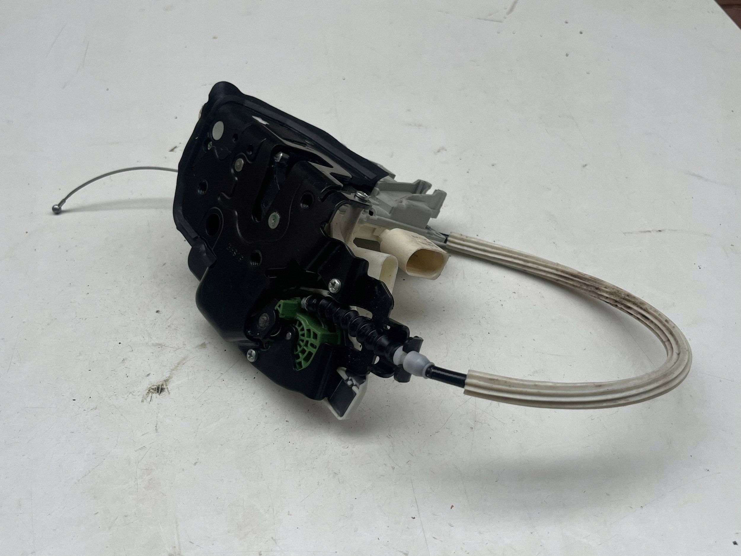 AUDI Q7 4M lock door left front DOCIAG 4M1837015F @M