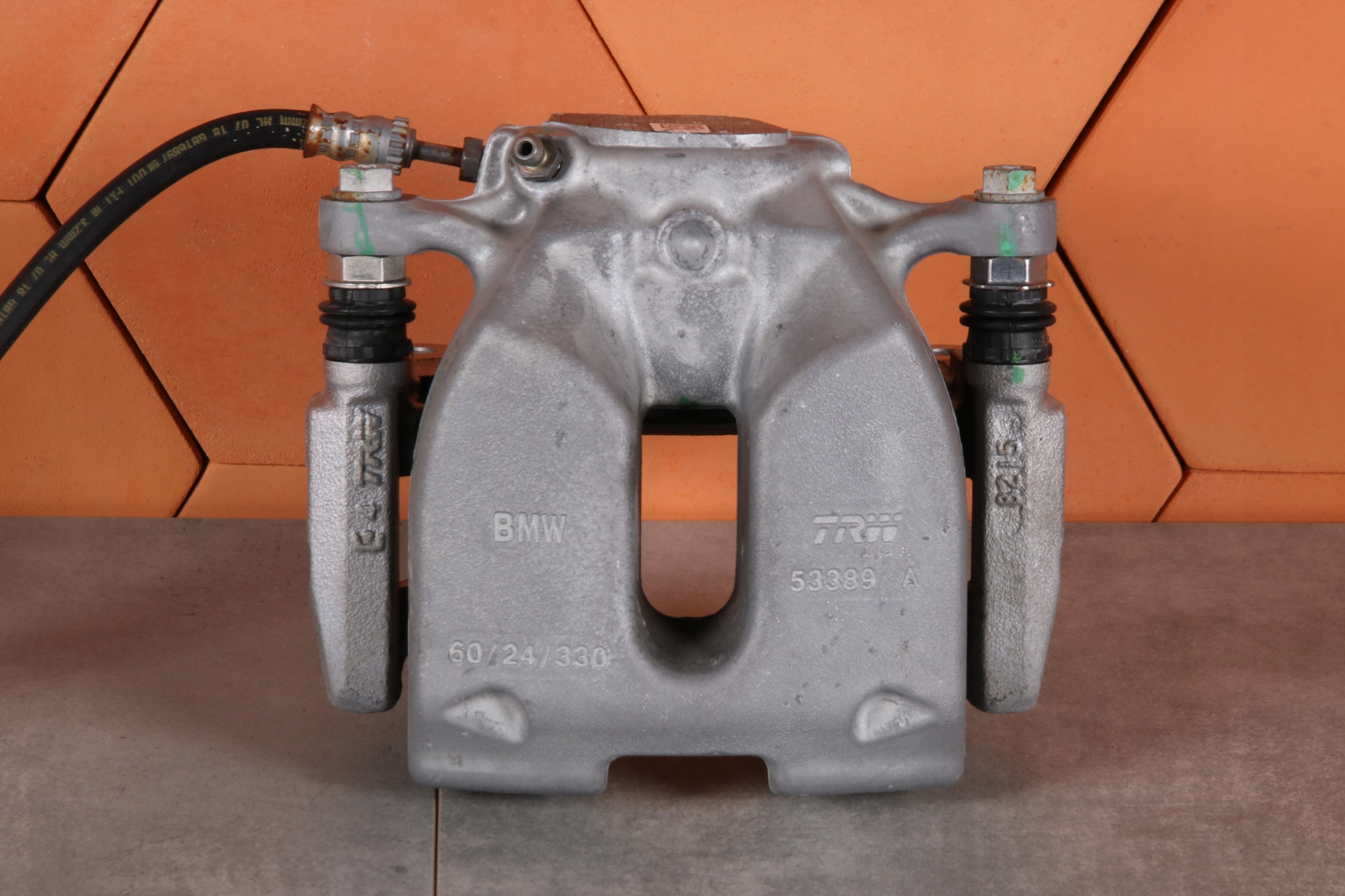 BMW X3 G01 X4 G02 G20 caliper brake left front front 6882253 60/24/330