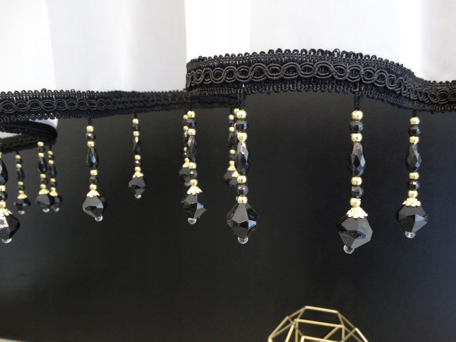 Mg Záclona Voál oblouk korálky Černé zlaté dlouhé 300 x 155 cm