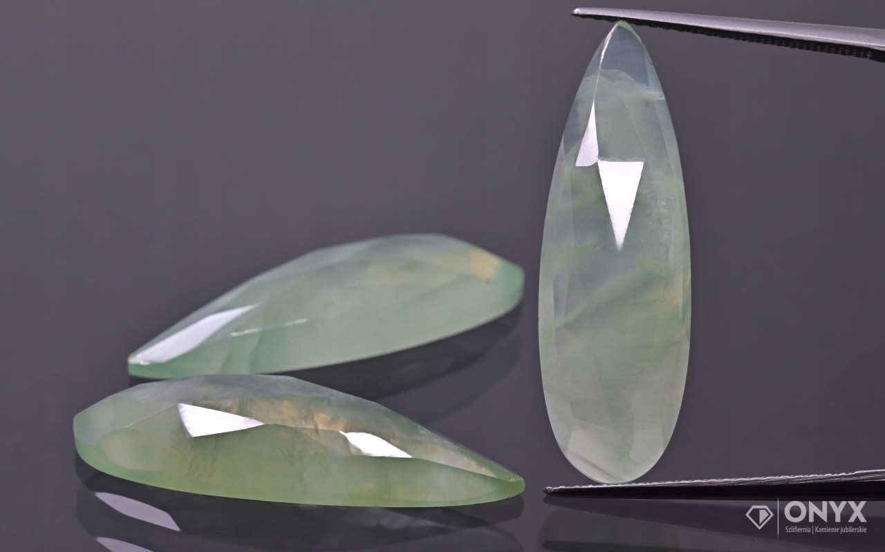 Prehnit fasetovaná rozeta slza 28x9 mm