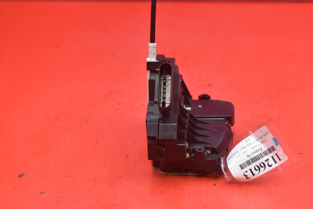 lock door left front front EU 8A6A-A21813-AJ FORD FIESTA MK7 08-17