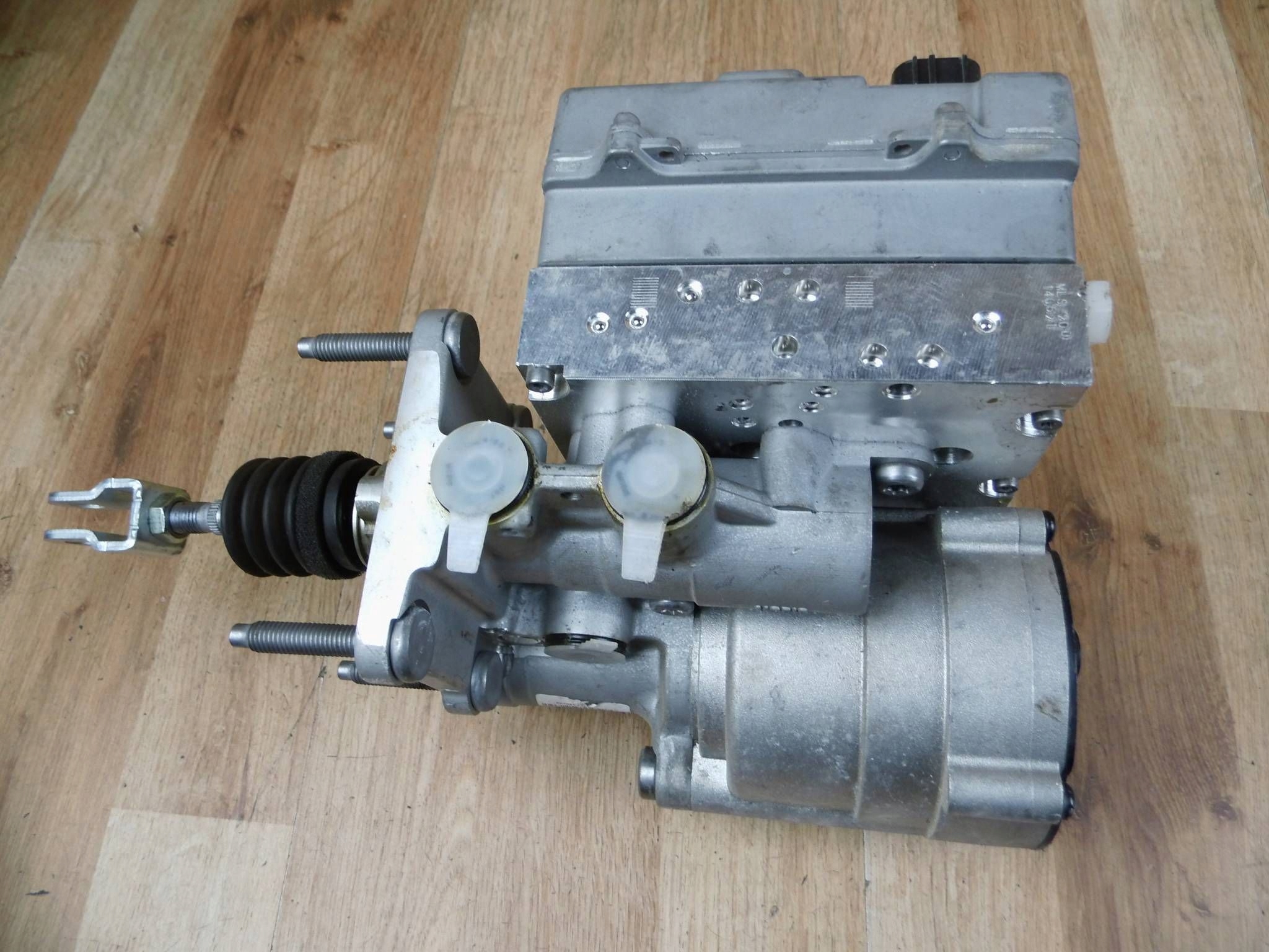 Hyundai Kona e Servofreno CM585-00000 CM585-53000
