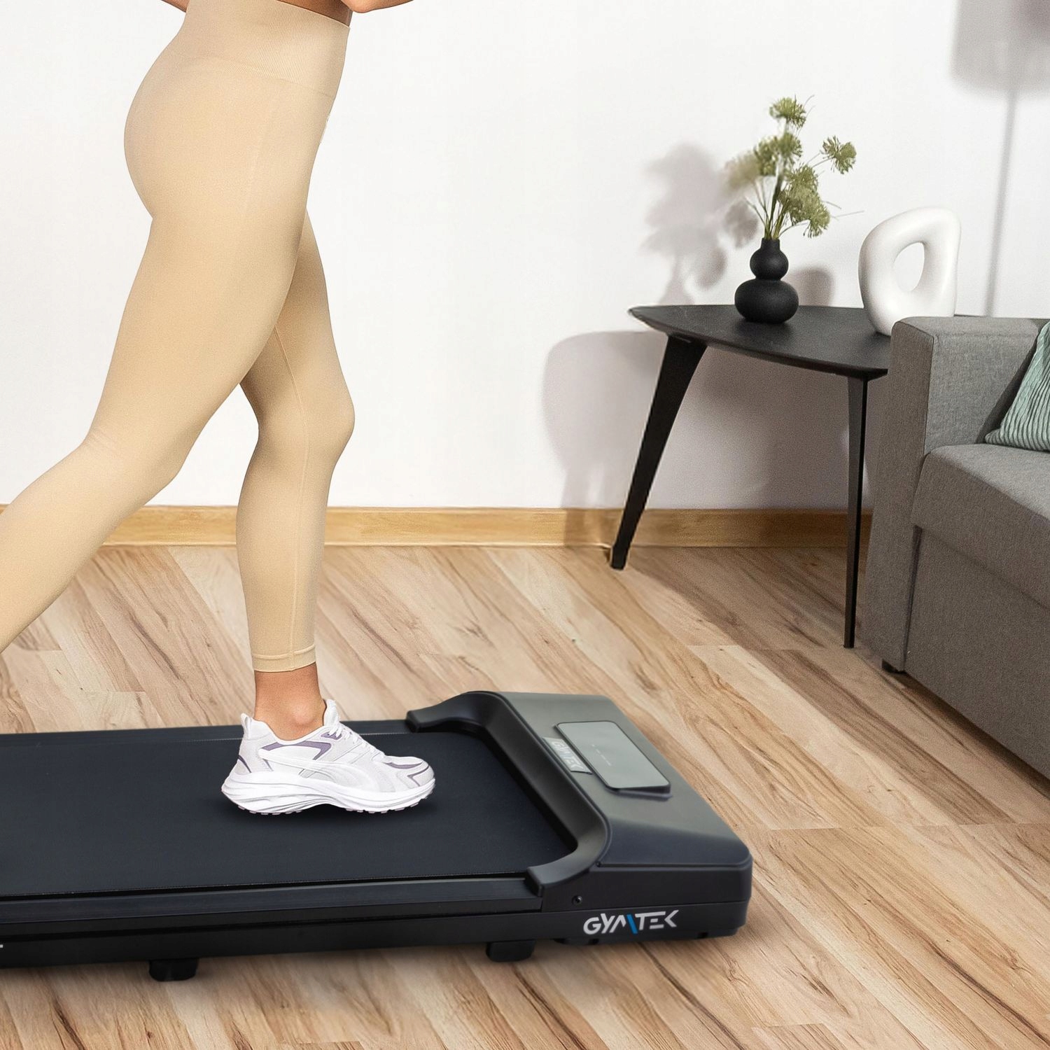 BIEŻNIA DOMOWA DO CHODZENIA ELEKTRYCZNA WALKINGPAD POD BIURKO XT100 GYMTEK Marka Gymtek