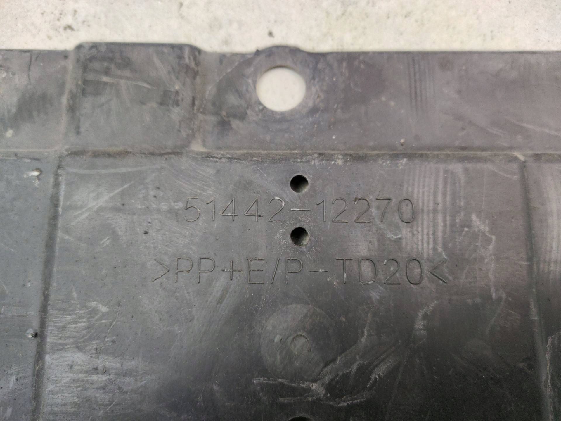 cover below engine Toyota Prius plus 2015 51442-12270