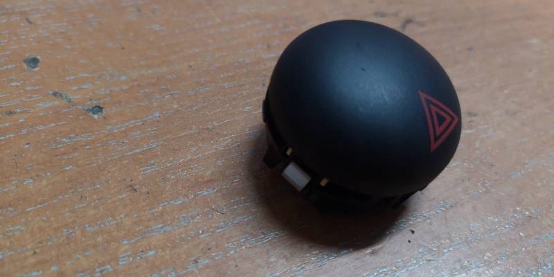 3422211 przelacznik AWARYJNYCH MINI COUNTRYMAN Typ silnika Brak informacji