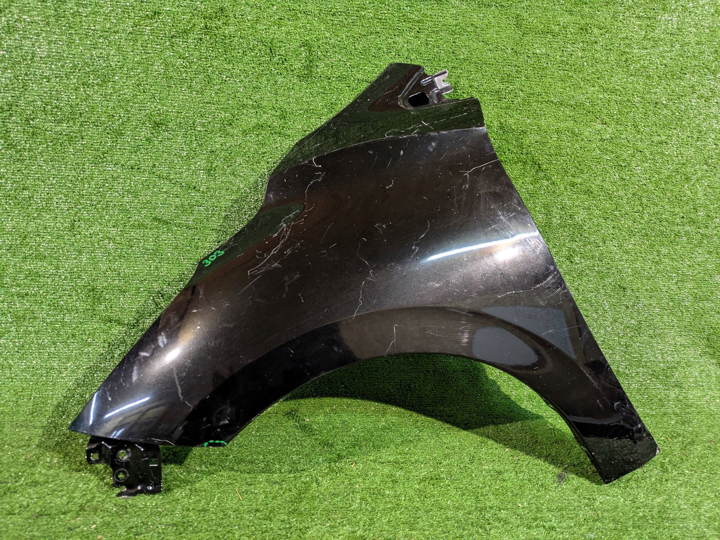 fender front left front NISSAN MICRA K14 NR.303