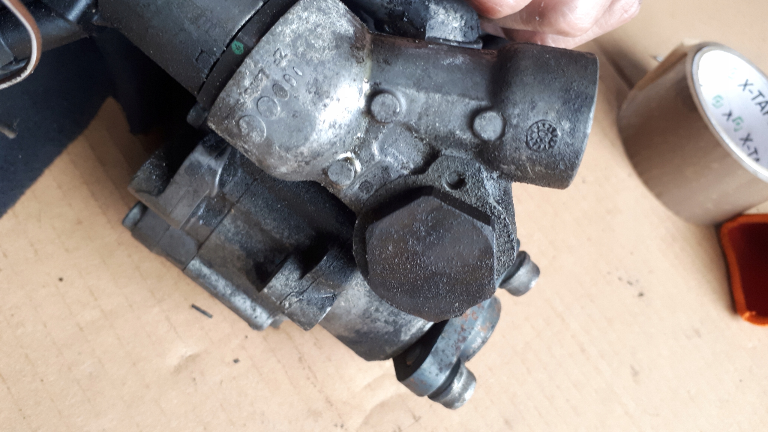 Audi OE 8K0145156L насос гур, рулевой системы