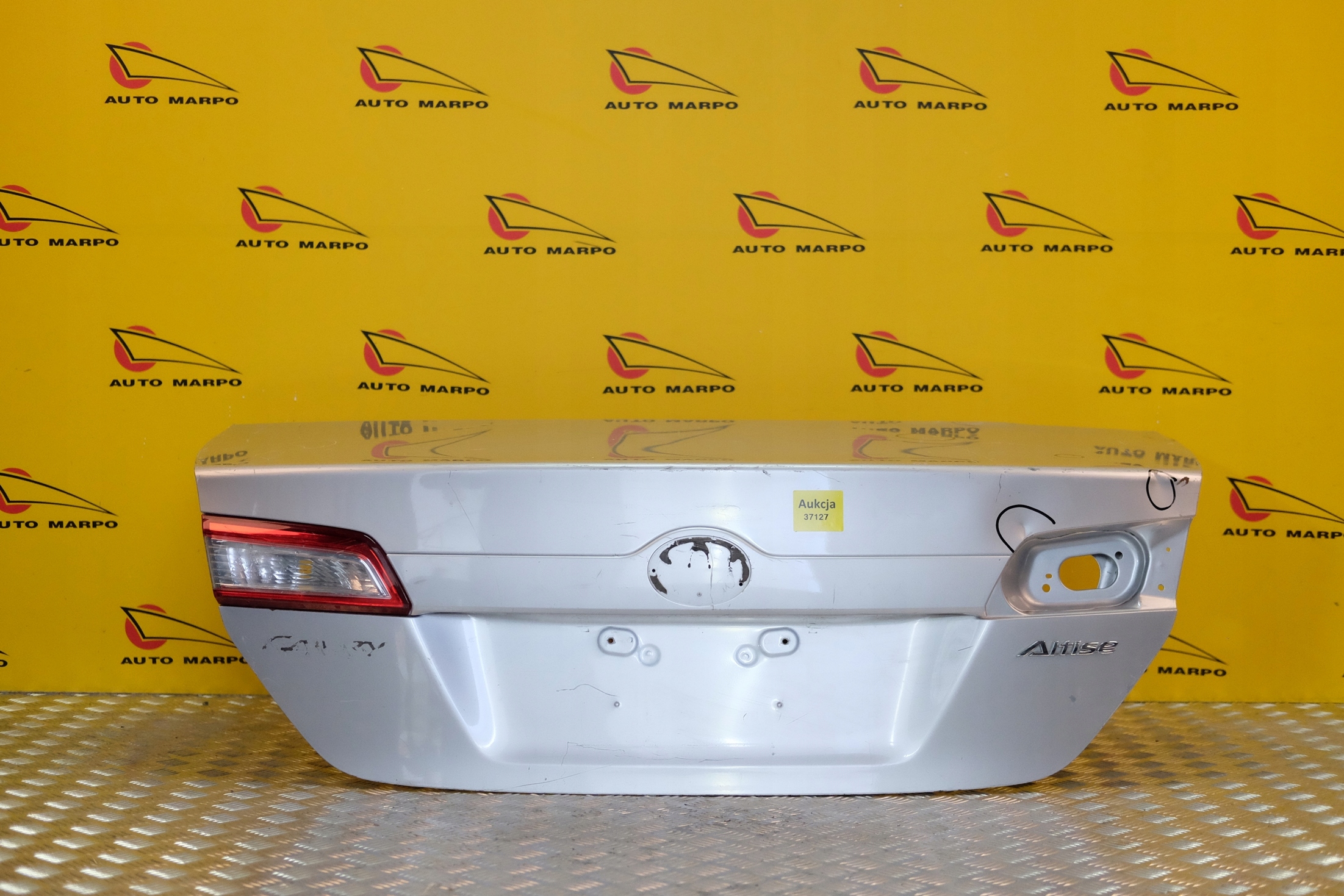 TOYOTA CAMRY 2011-2015 KLAPA TYŁ POKRYWA BAGAŻNIKA Kolor do lakierowania