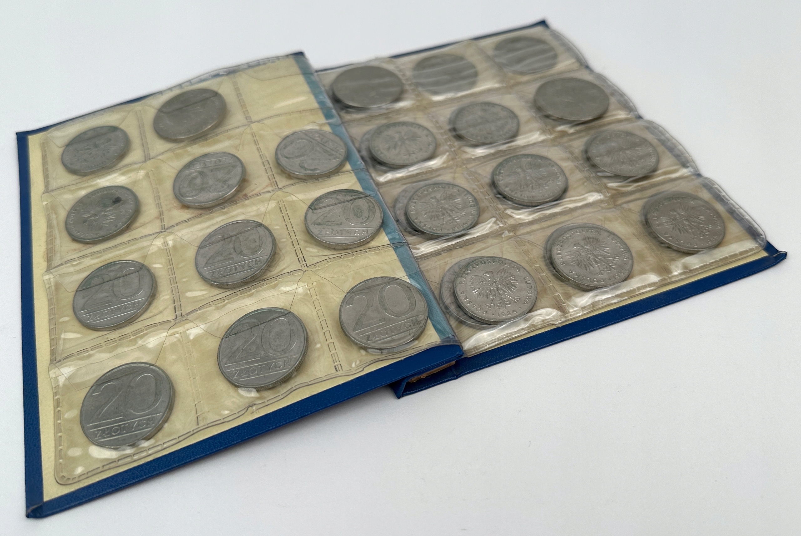 7254. Klaserek z monetami PRL