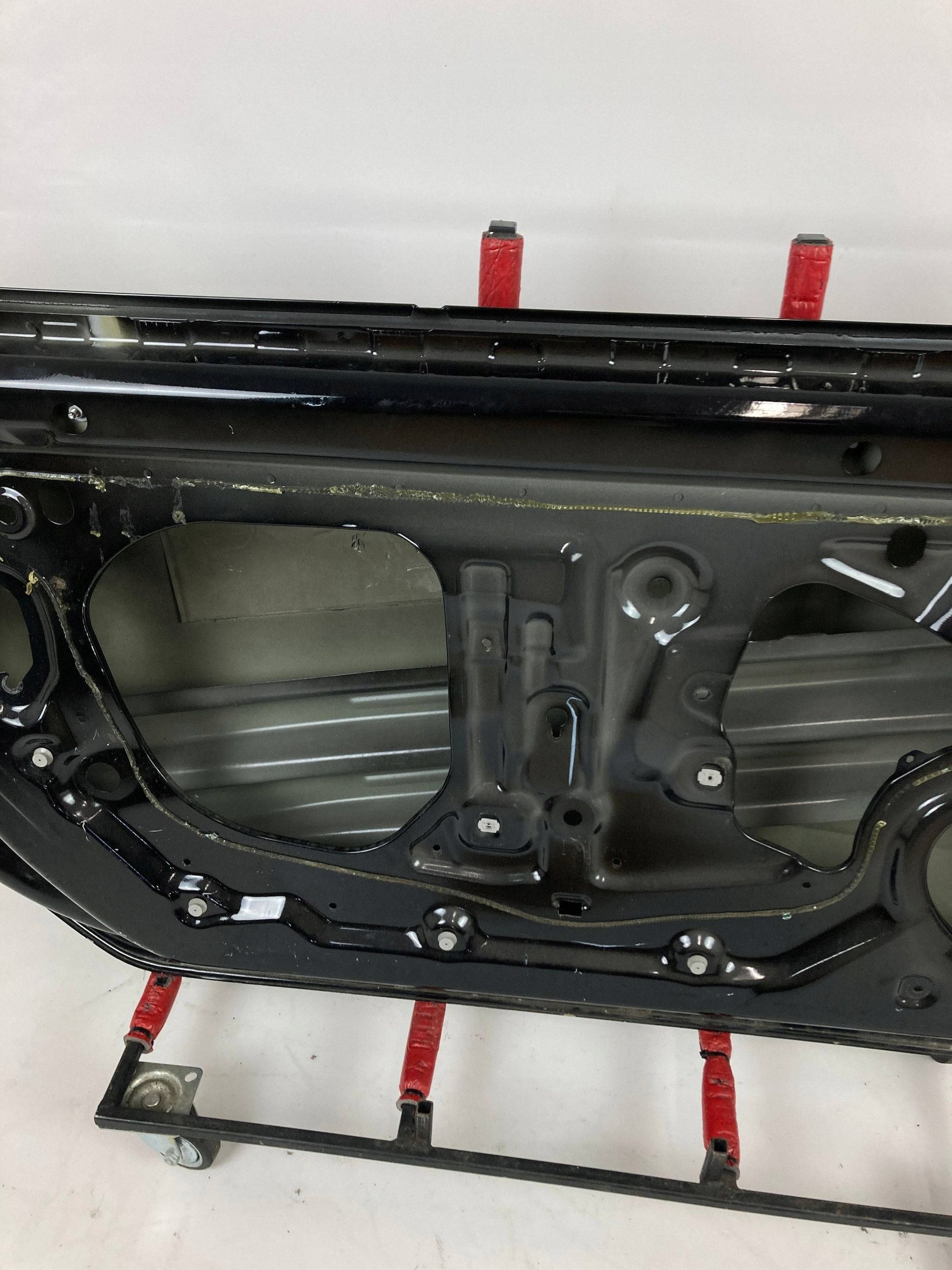 Chevrolet Camaro door left driver´s 2016-2024 OEM
