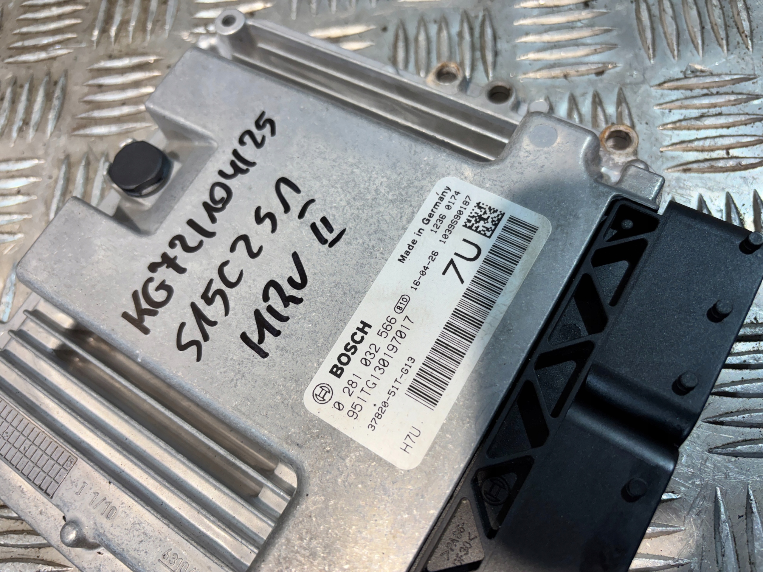 control unit of the engine Honda HR-V II 2 0281032566