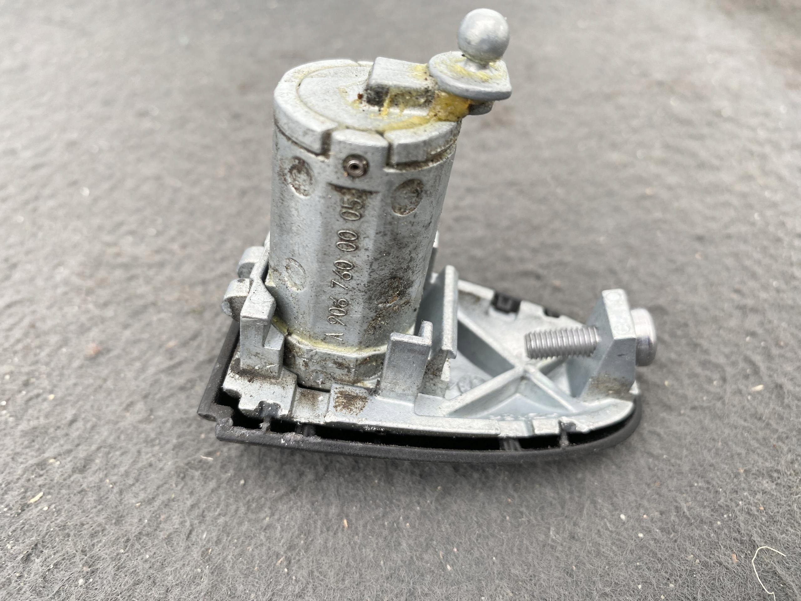 SPRINTER 906 VW CRAFTER 06- Insert de la serrure Portière PRZEDNICH A9067600005