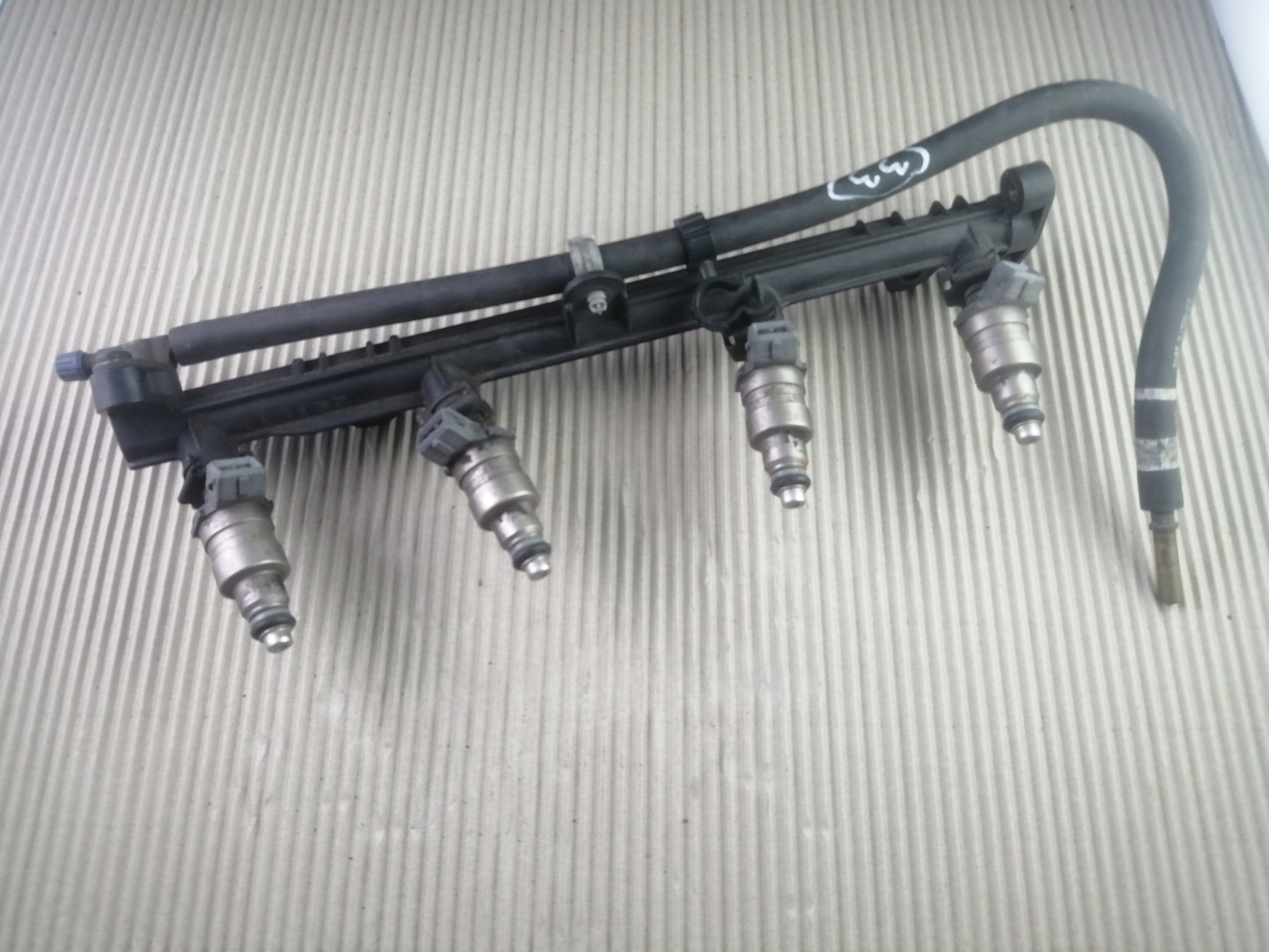 Listwa wtryskowa Ford Fiesta Mk4 / KA 1.3